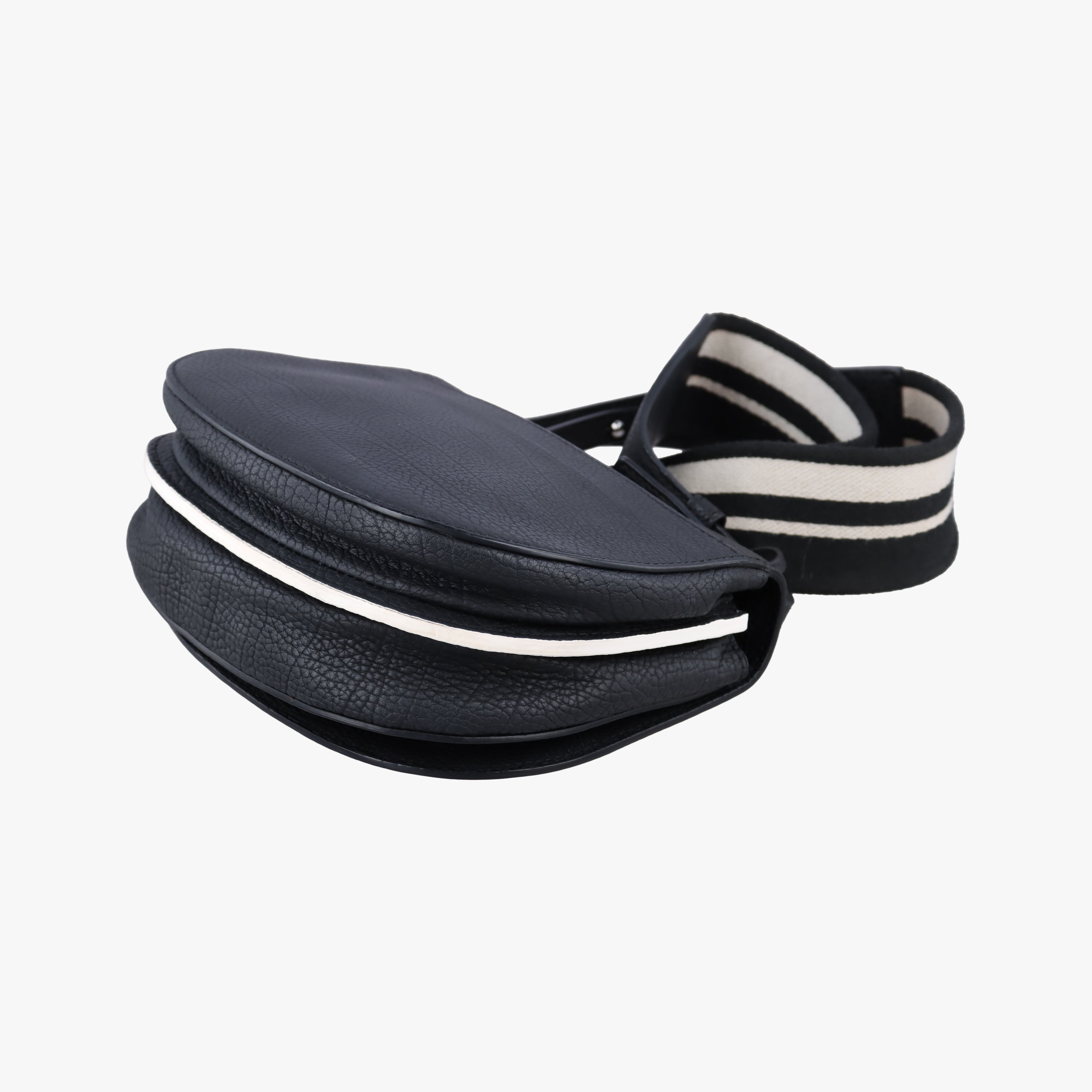 Pre-owned Delvaux Le Mutin MM Black Leather  shoulderbag | stylenewstar