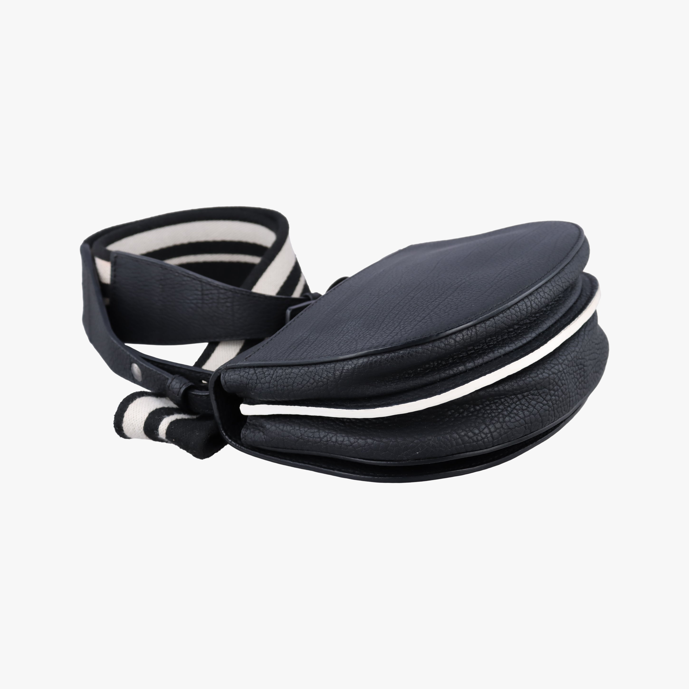 Pre-owned Delvaux Le Mutin MM Black Leather  shoulderbag | stylenewstar