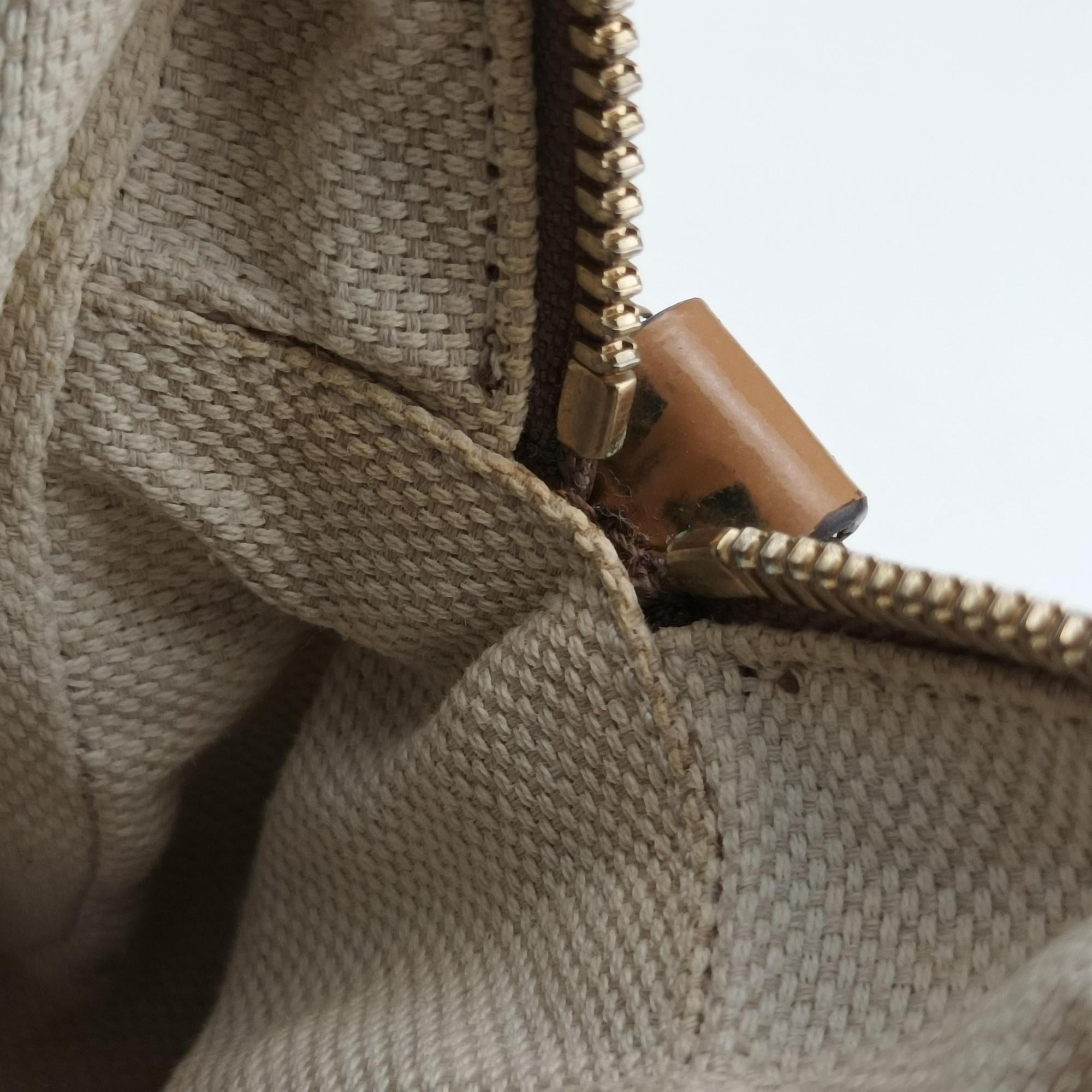 Vintage Gucci Soho beige Patent 308364 shoulderbag | stylenewstar