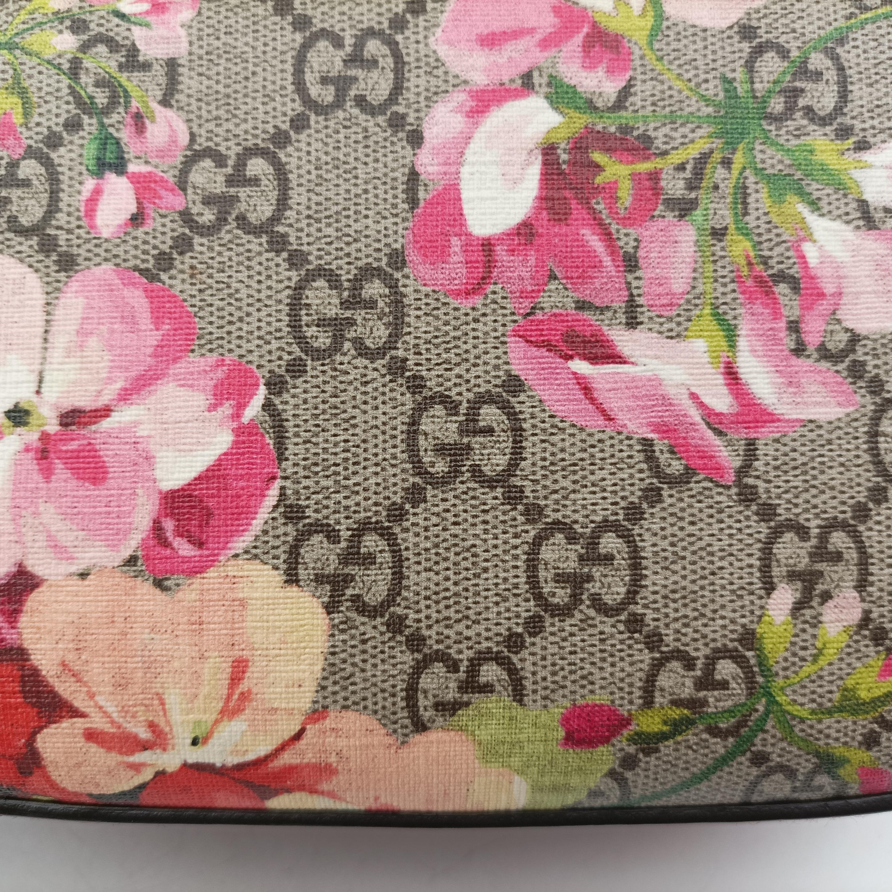 Pre-owned Gucci GG Supreme Blooms beige×Multicolour PVC coated canvas 409535 shoulderbag | stylenewstar