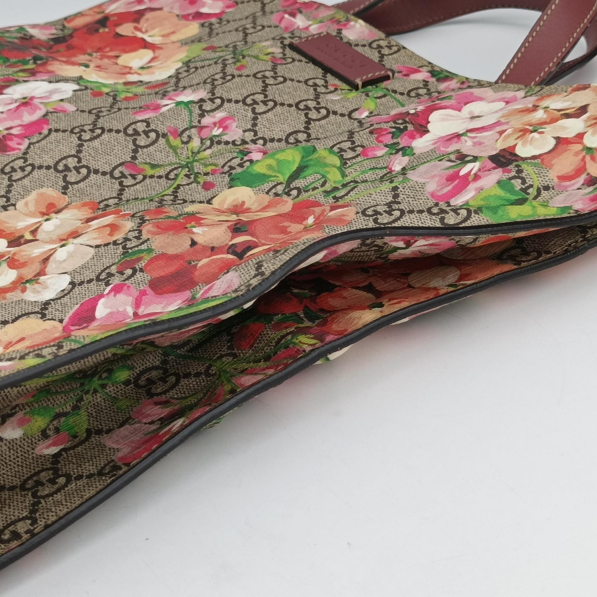 Pre-owned Gucci GG Blooms beige×Multicolour PVC coated canvas 450950 shoulderbag | stylenewstar