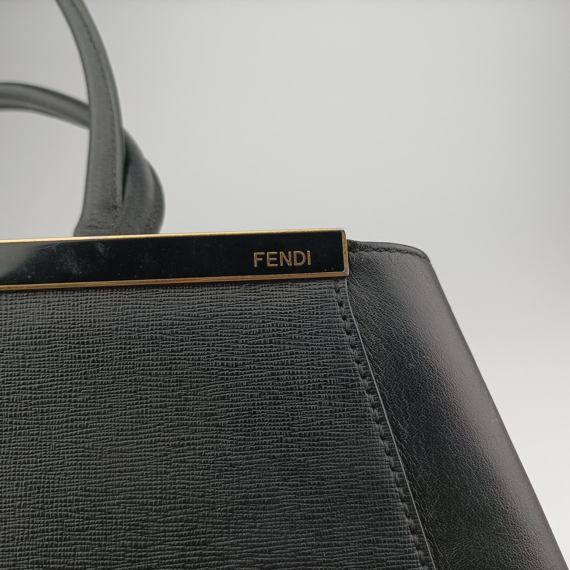 Pre-owned Fendi 2 JOURS Black Leather 8BH250 shoulderbag | stylenewstar