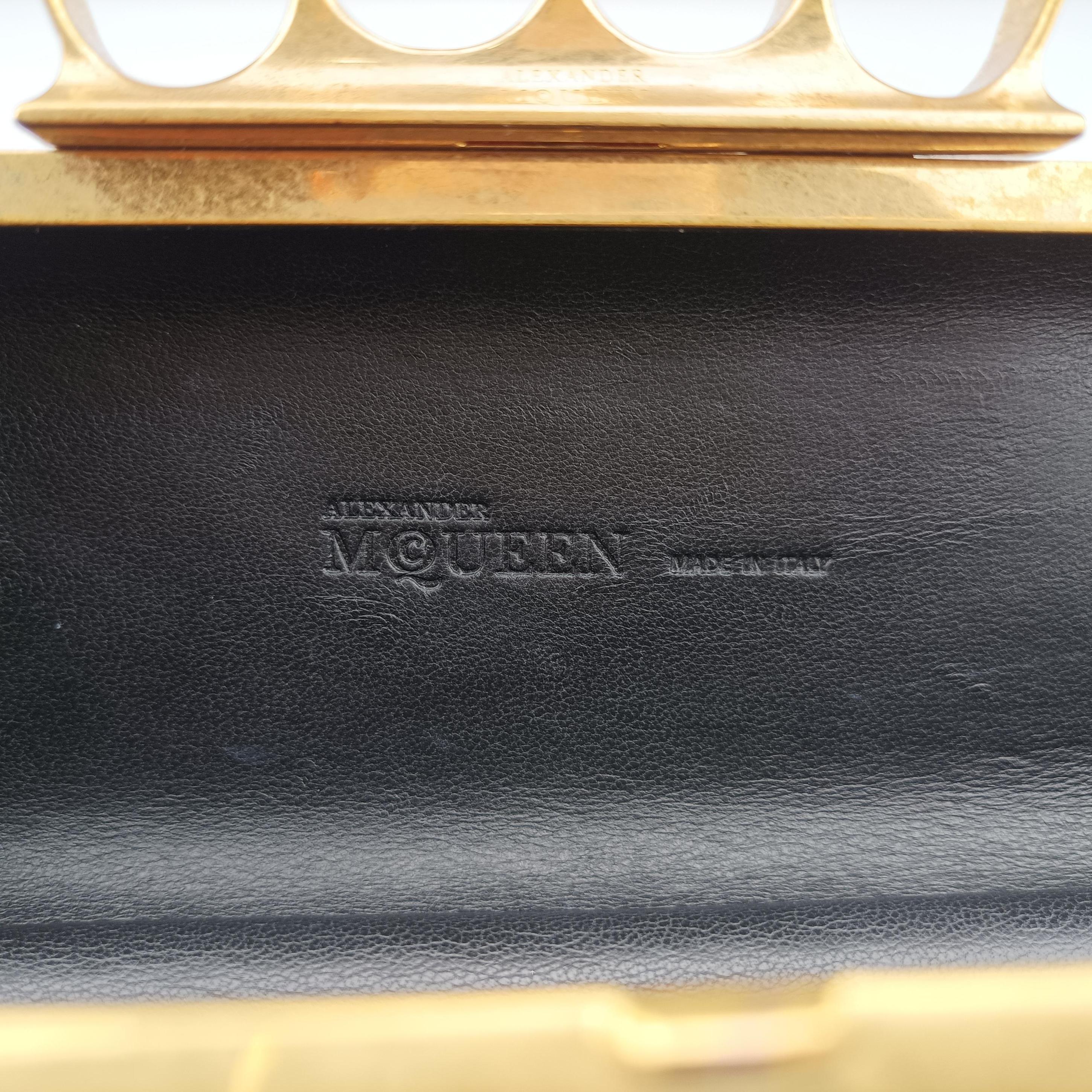 Pre-owned Alexander McQueen Four Ring Black Leather  clutchbag | stylenewstar