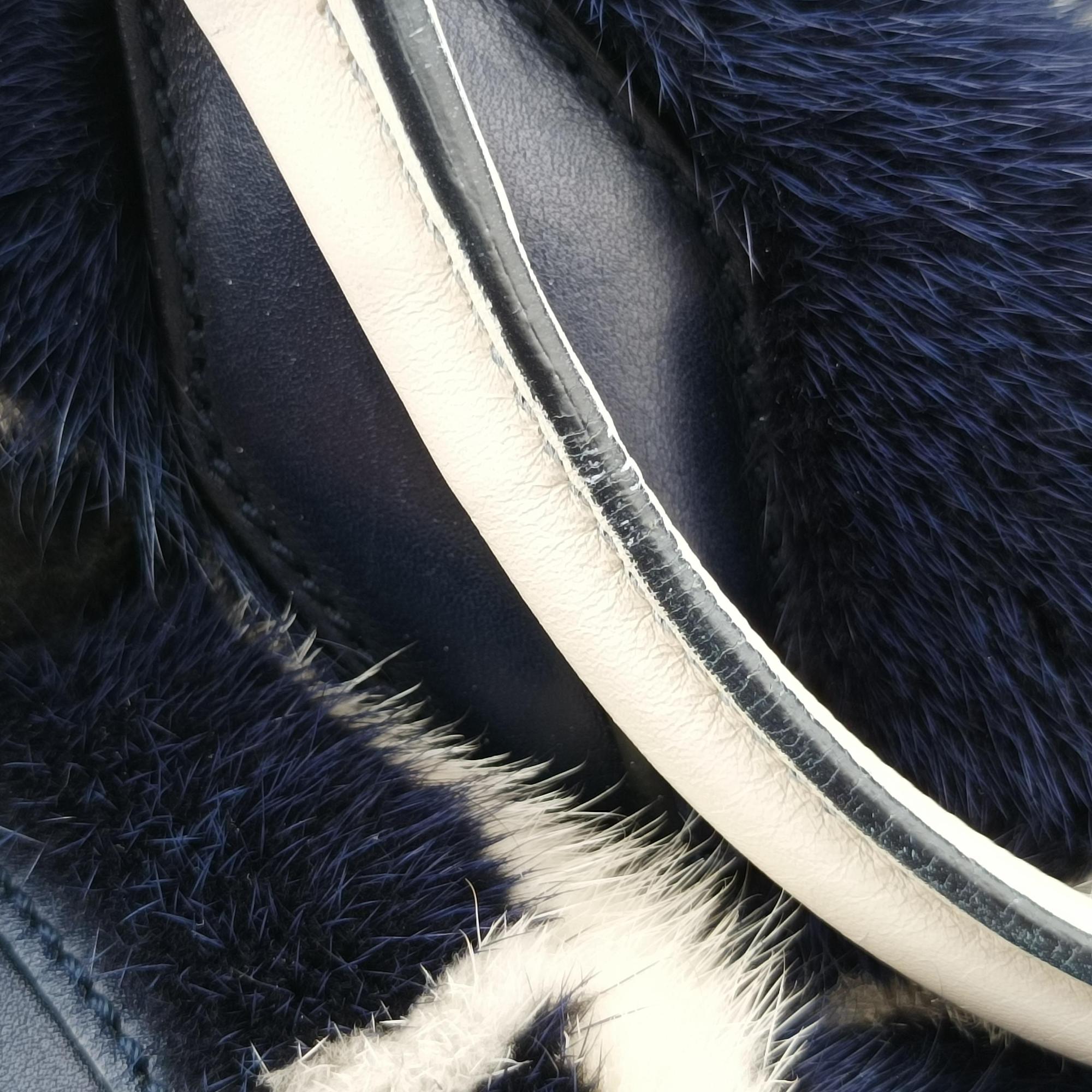 Pre-owned TODS D-Cube Navy x White mink  handbag | stylenewstar