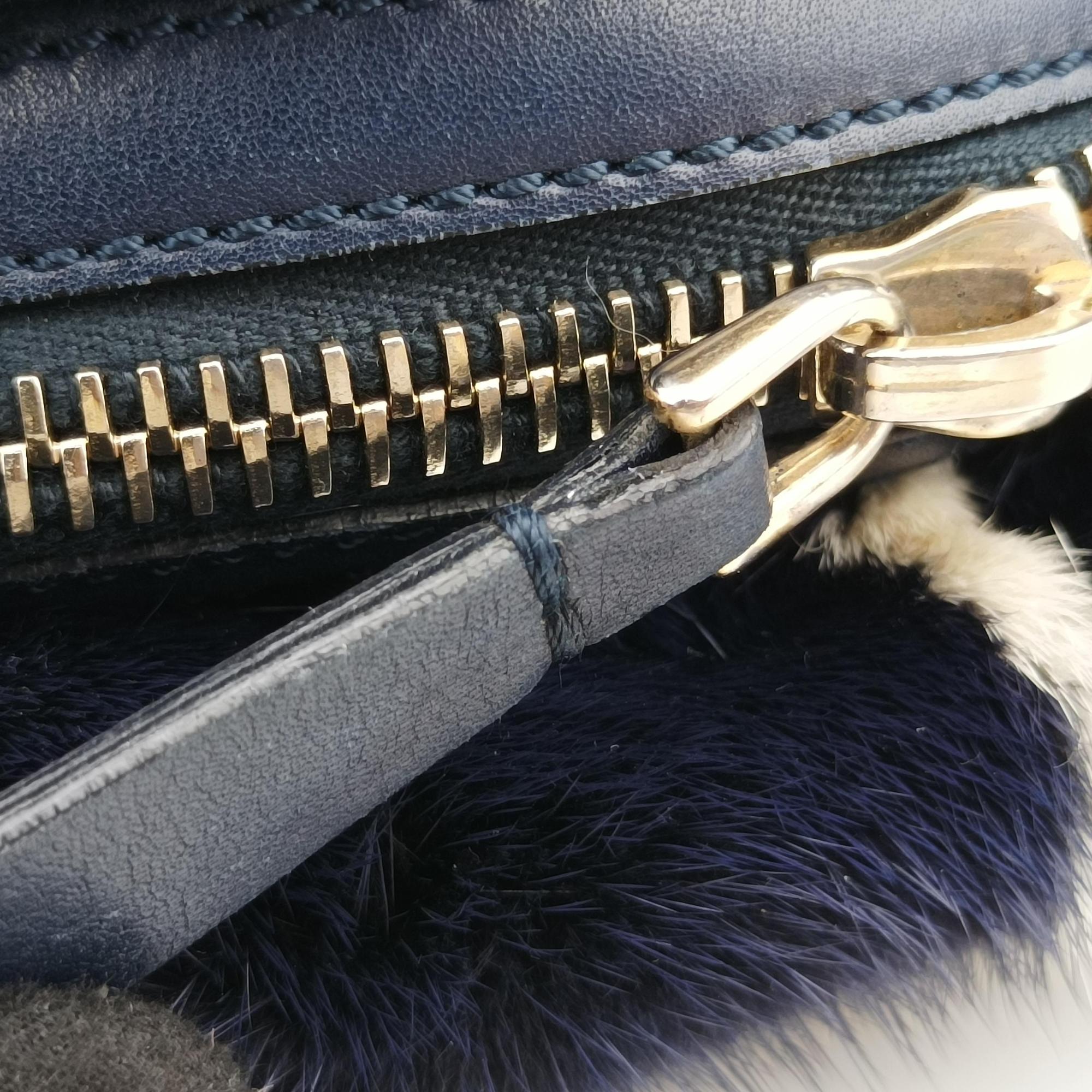 Pre-owned TODS D-Cube Navy x White mink  handbag | stylenewstar