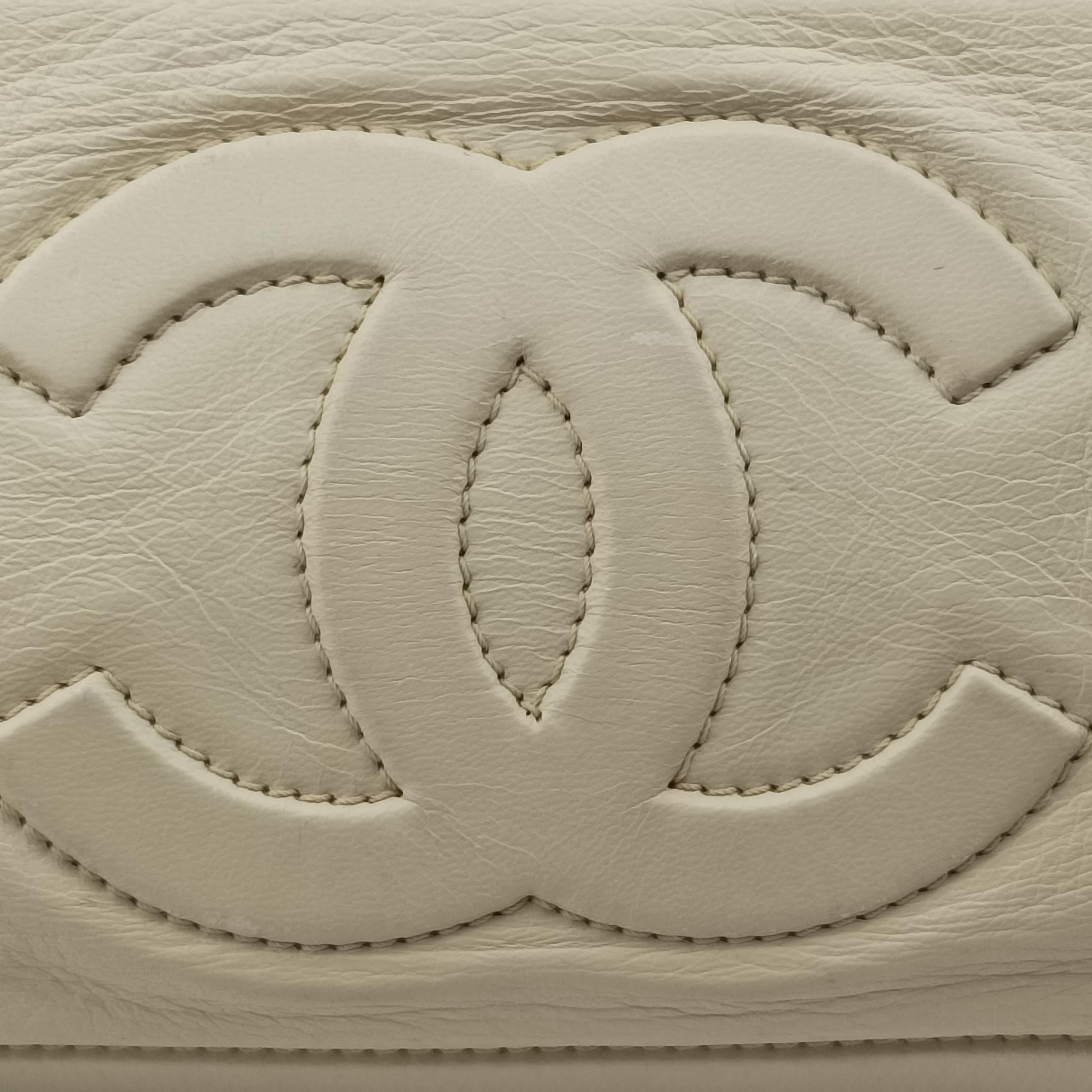 Pre-owned Chanel Cococoon Quilting White lambskin A47107 handbag | stylenewstar