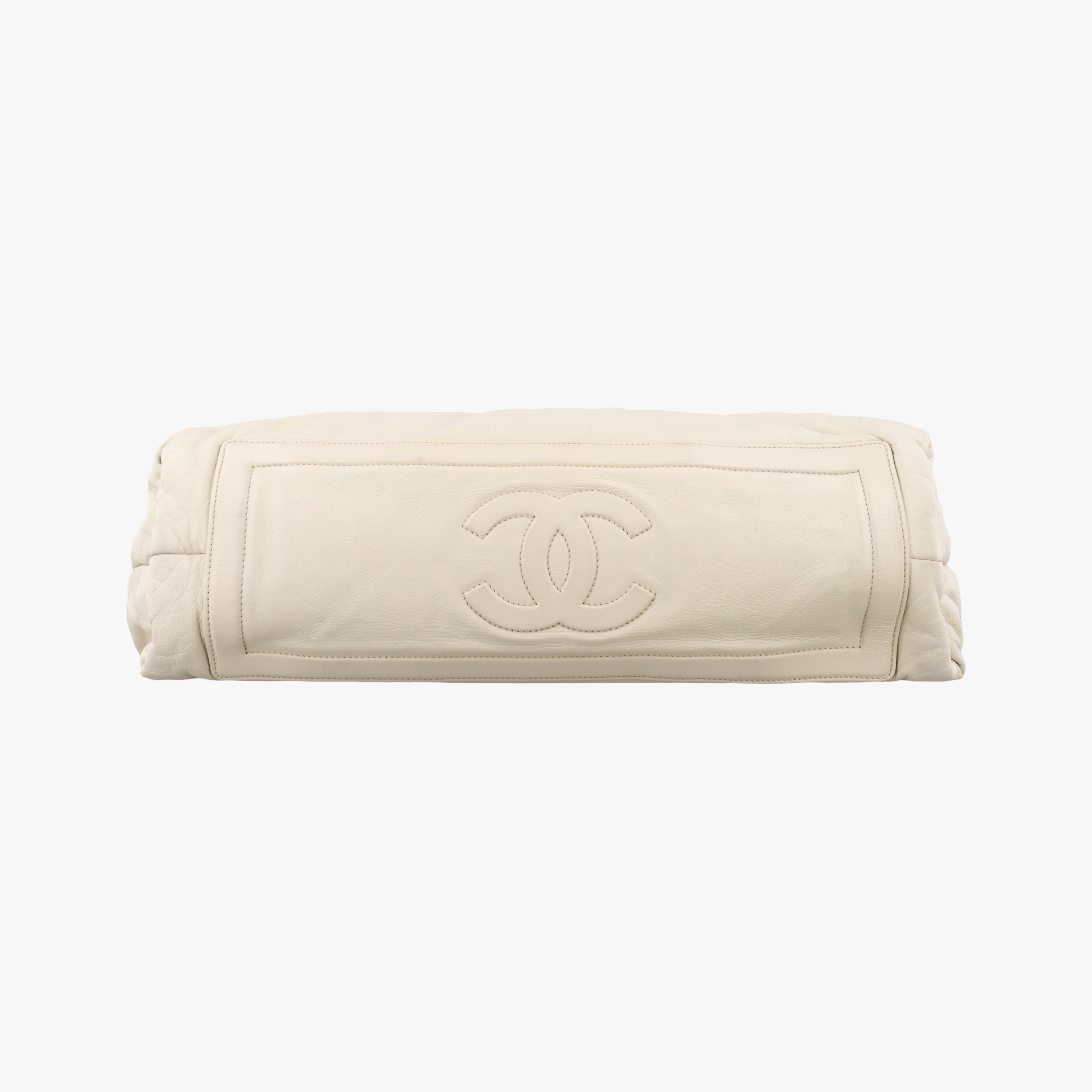 Pre-owned Chanel Cococoon Quilting White lambskin A47107 handbag | stylenewstar