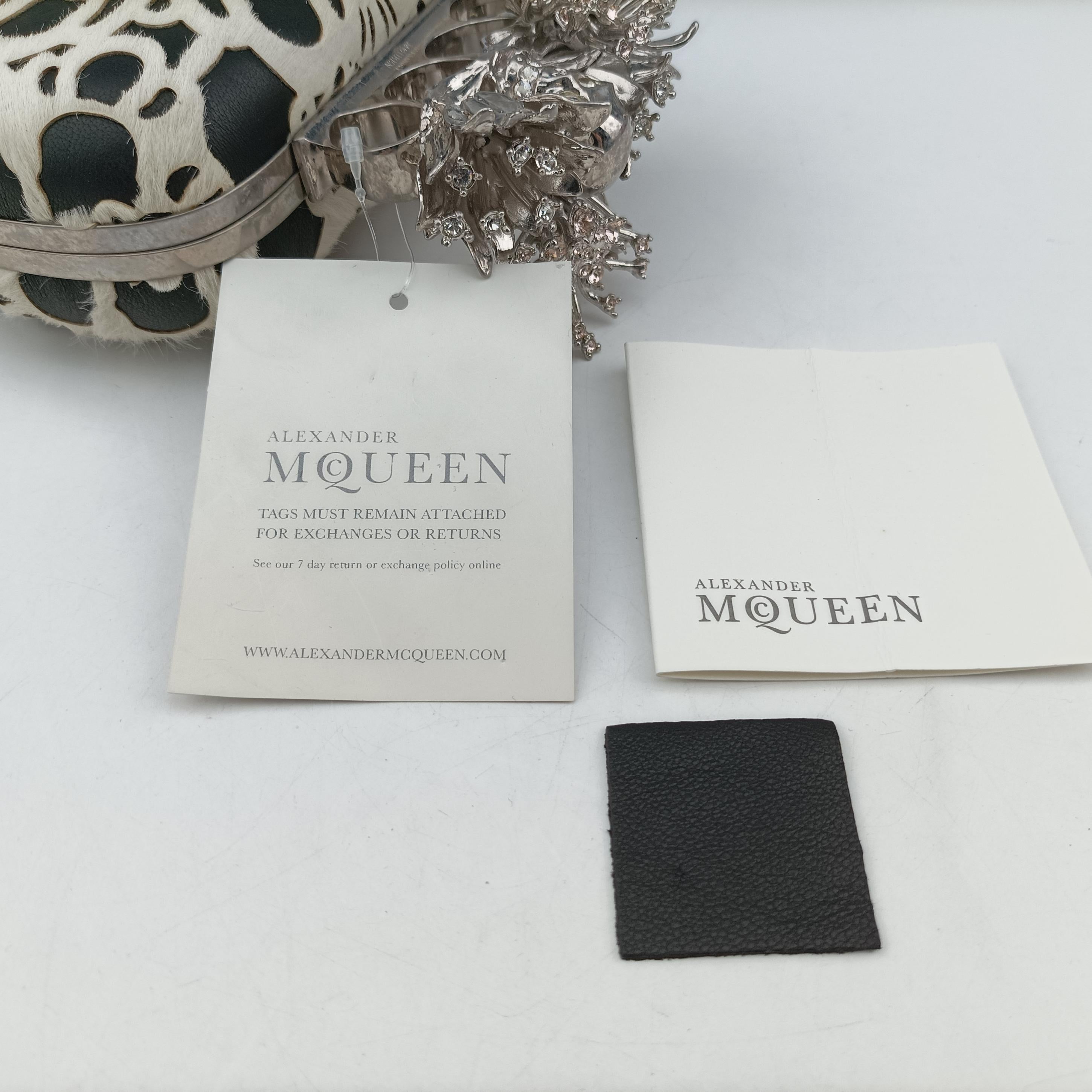 Pre-owned Alexander McQueen Knucklebox Black×White ponyhair  clutchbag | stylenewstar