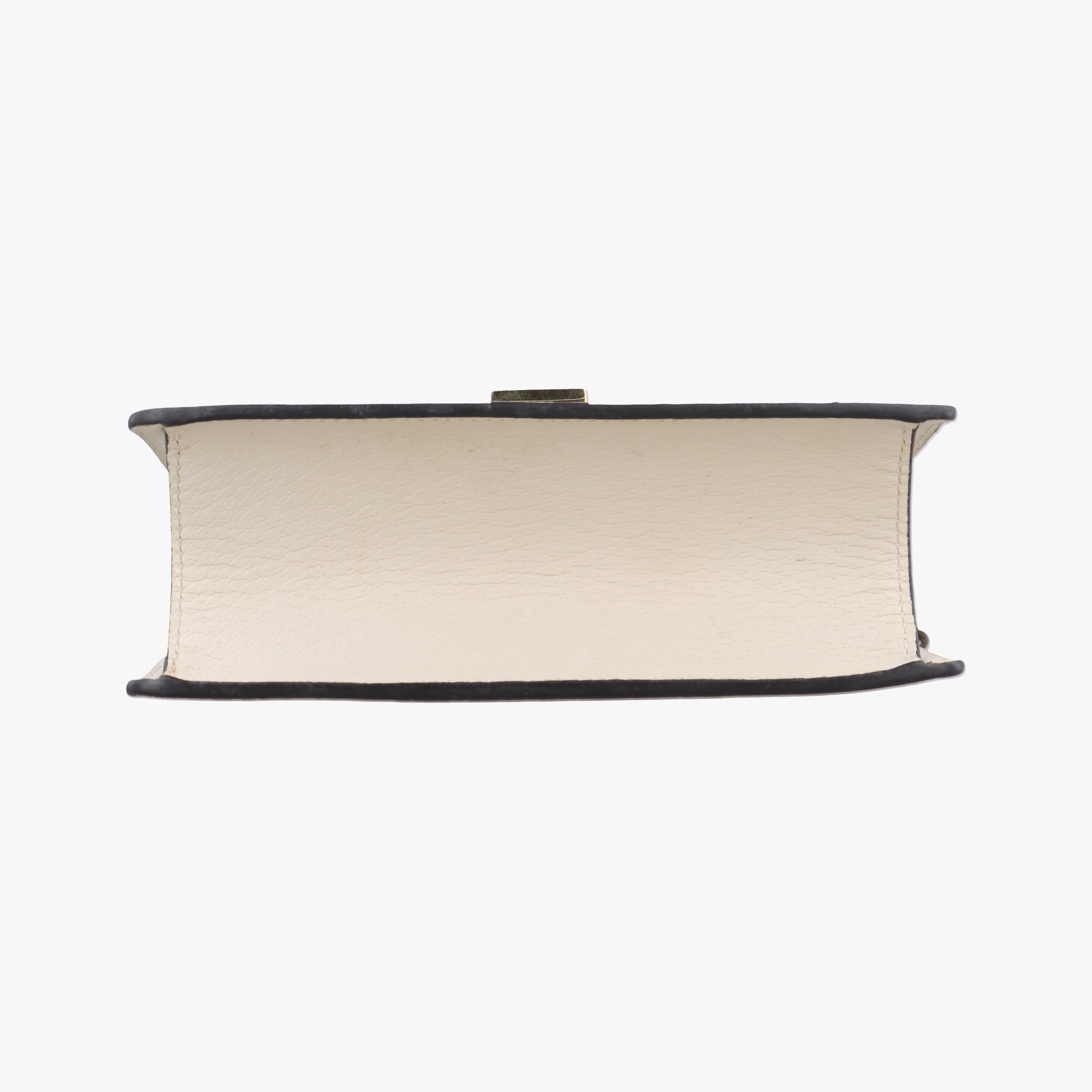 Pre-owned Gucci Sylvie White Leather 470270 shoulderbag | stylenewstar