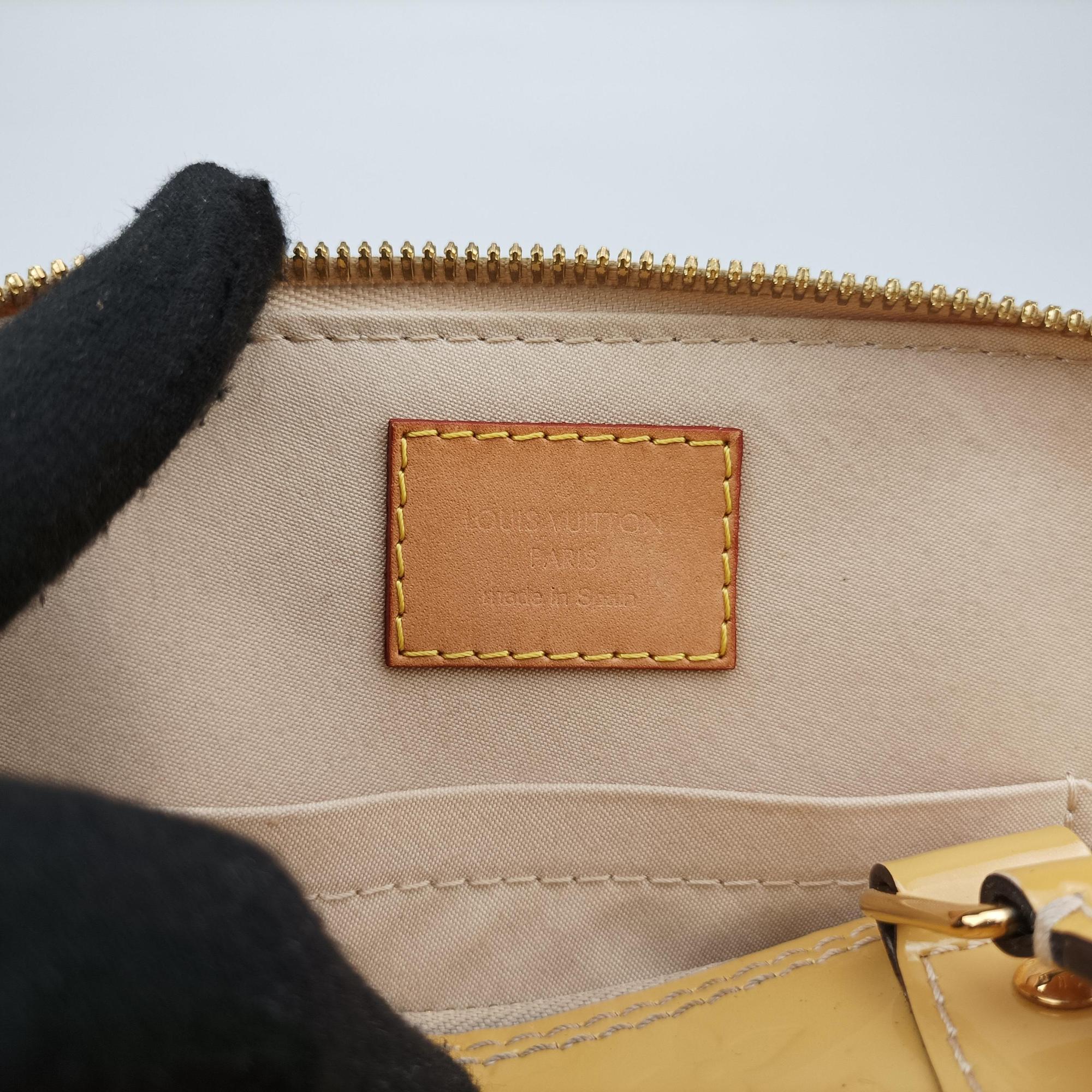 Secondhand Louis Vuitton Alma BB Citrine Vernis M90104 shoulderbag | stylenewstar
