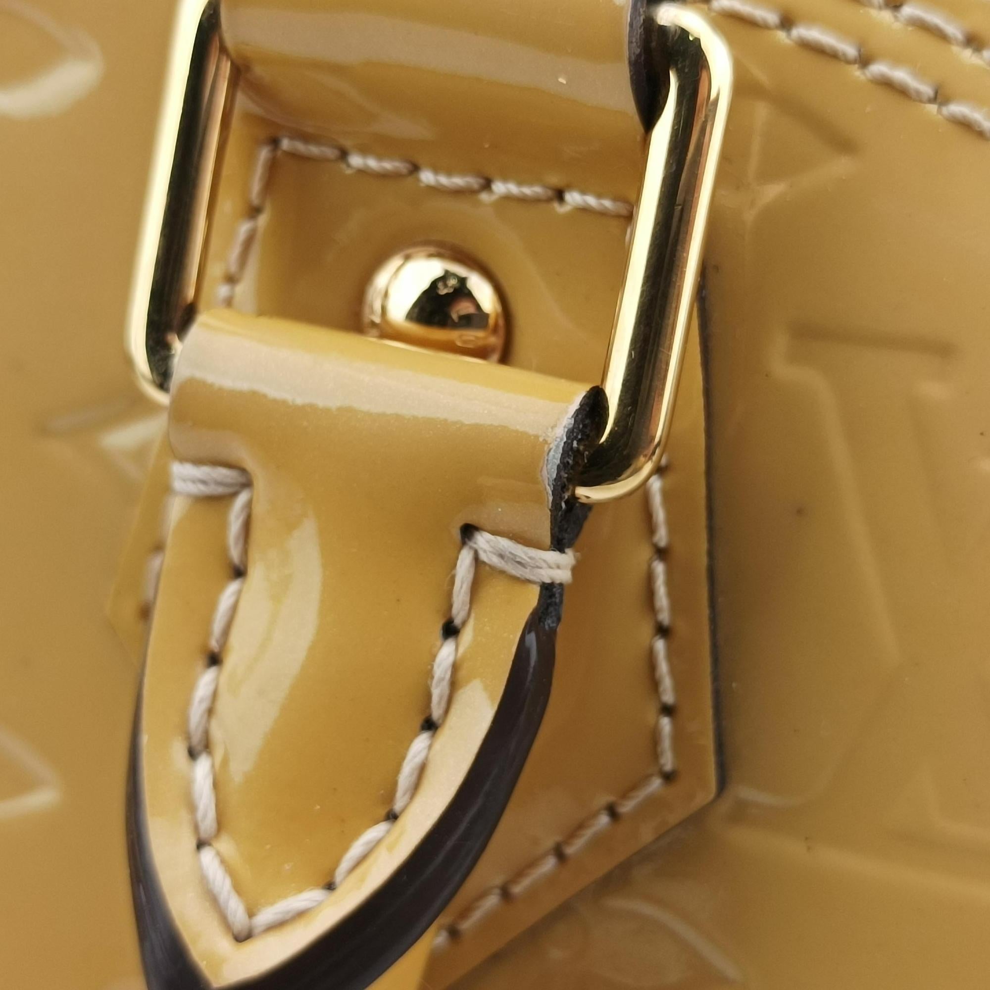 Secondhand Louis Vuitton Alma BB Citrine Vernis M90104 shoulderbag | stylenewstar