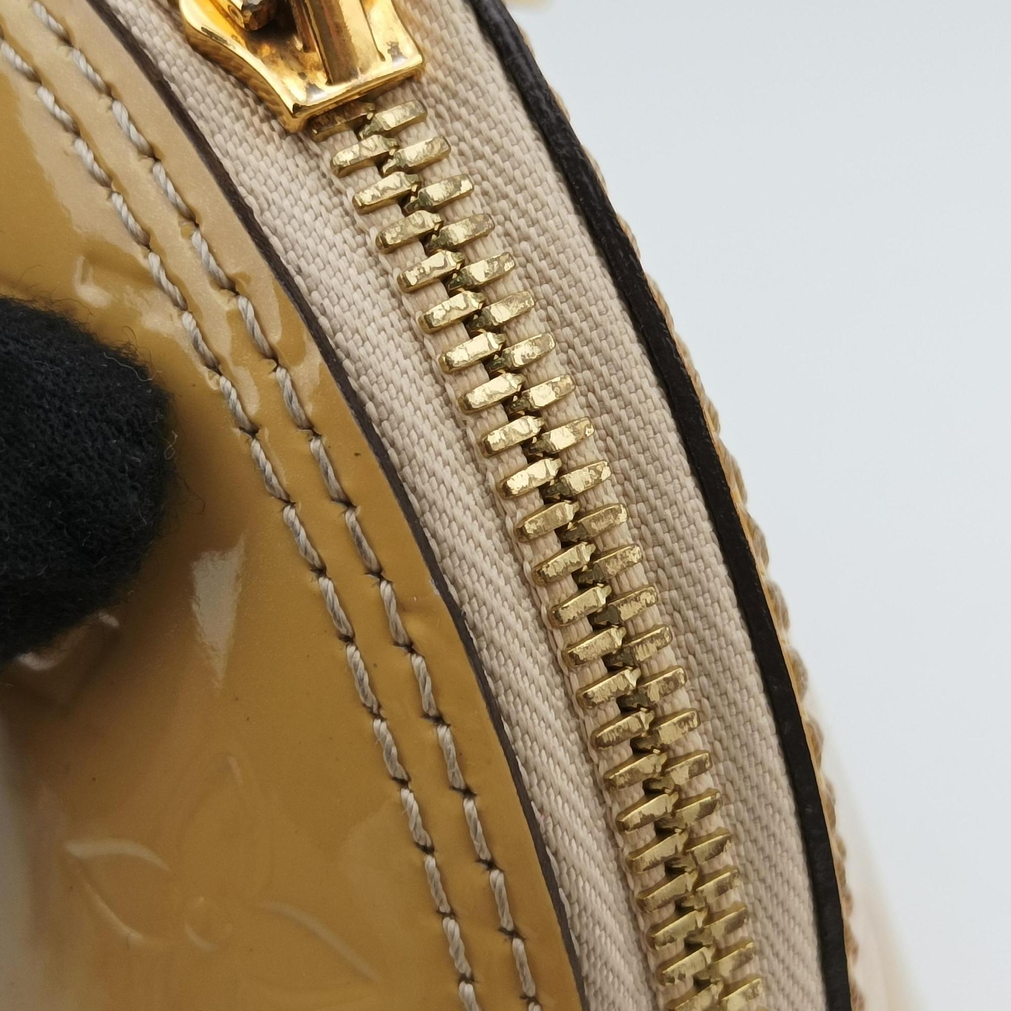 Secondhand Louis Vuitton Alma BB Citrine Vernis M90104 shoulderbag | stylenewstar