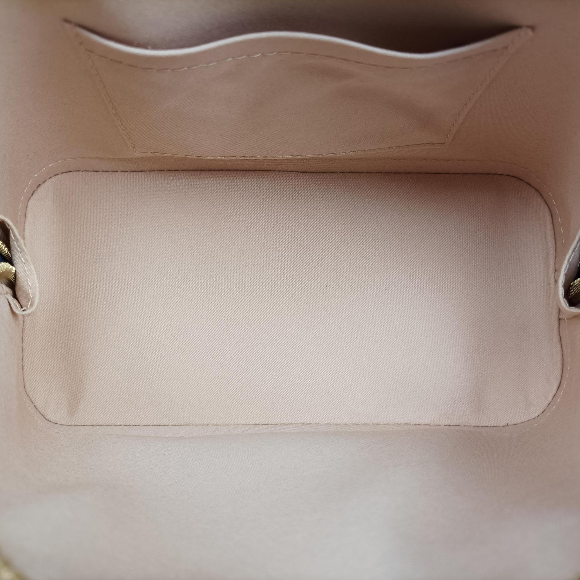 Secondhand Louis Vuitton Alma BB Citrine Vernis M90104 shoulderbag | stylenewstar