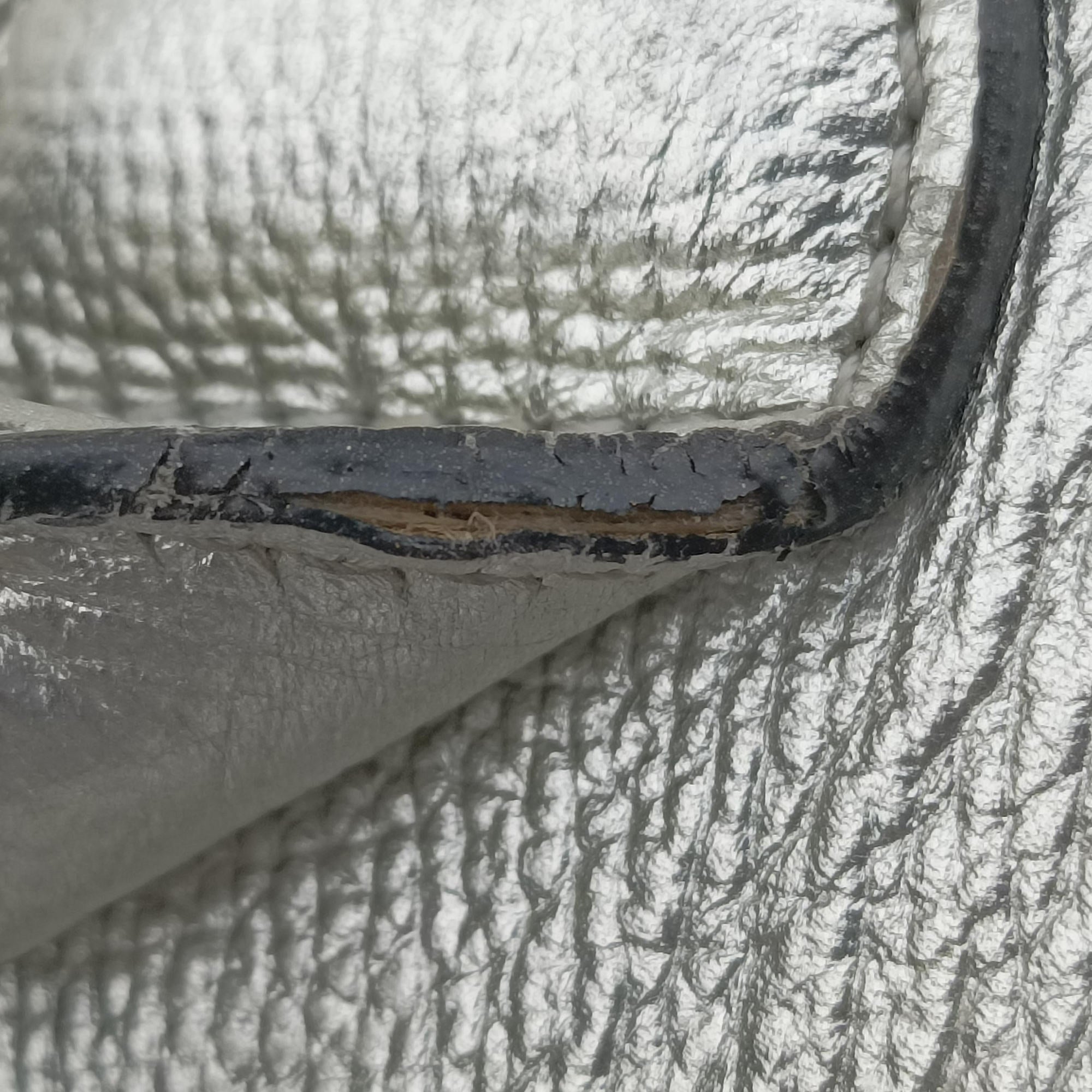 Pre-owned Burberry Medium Brogue Banner Silver leather  shoulderbag | stylenewstar