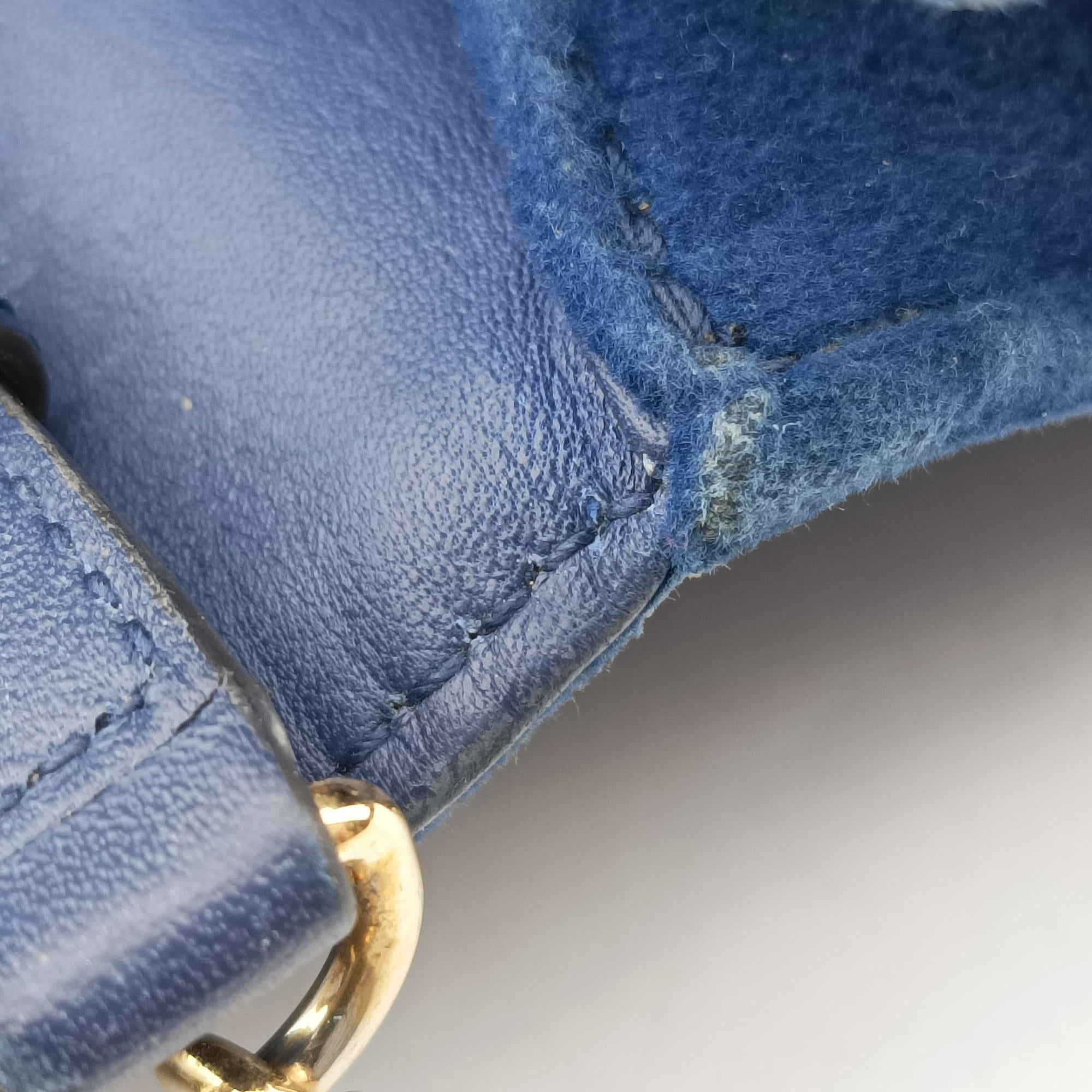 Pre-owned Gucci Square G Navy velour 544242 shoulderbag | stylenewstar