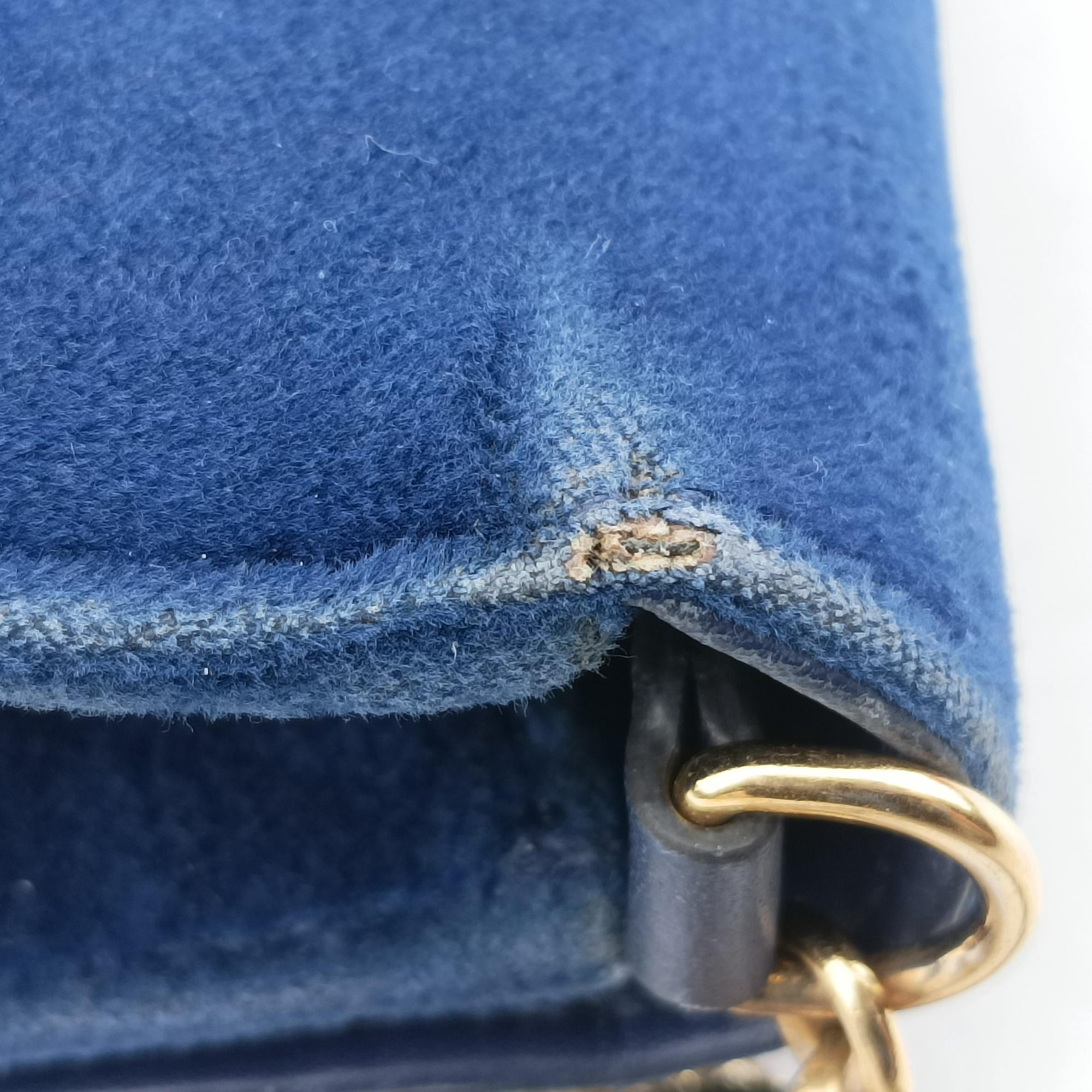 Pre-owned Gucci Square G Navy velour 544242 shoulderbag | stylenewstar