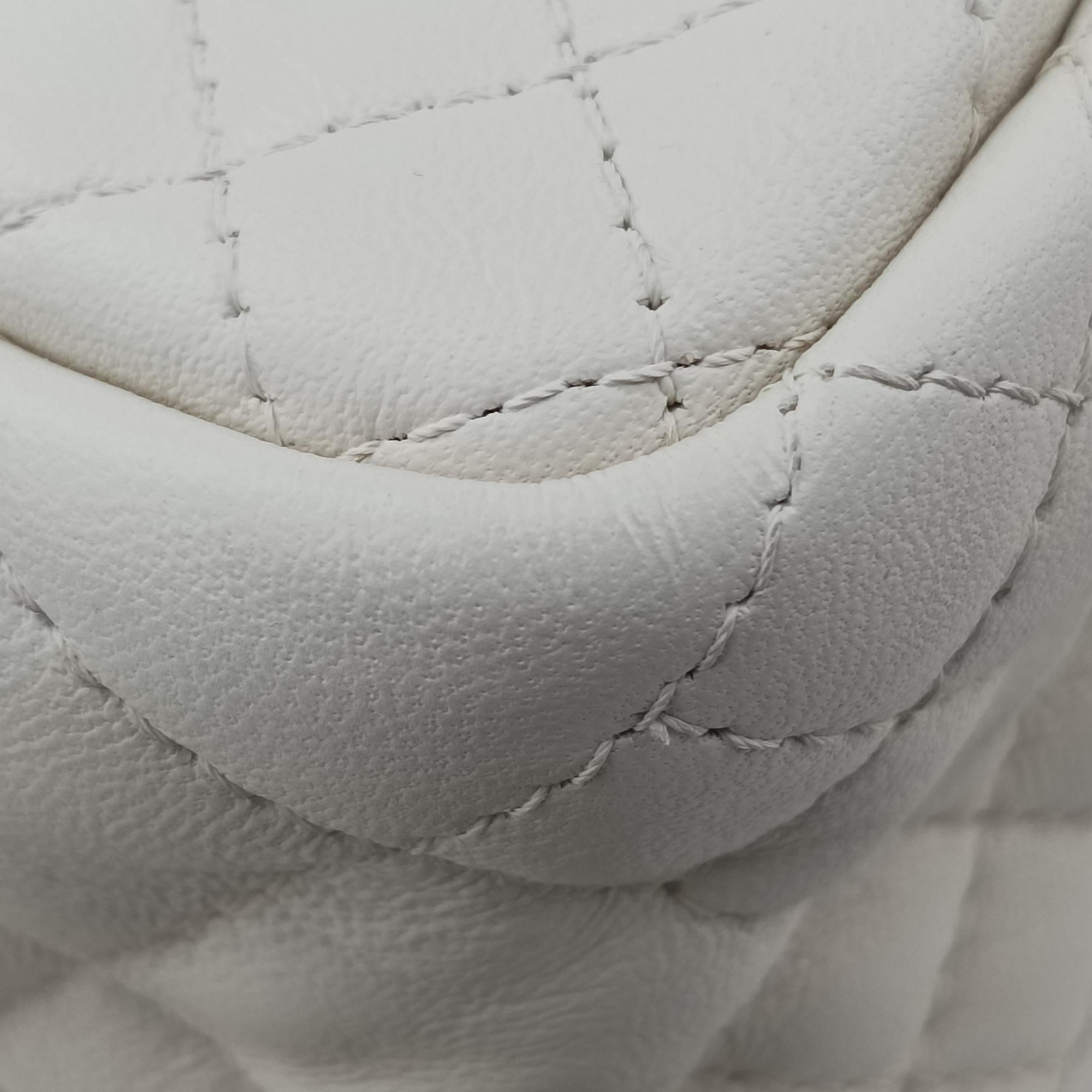 Pre-owned VERSACE medusa White leather  shoulderbag | stylenewstar
