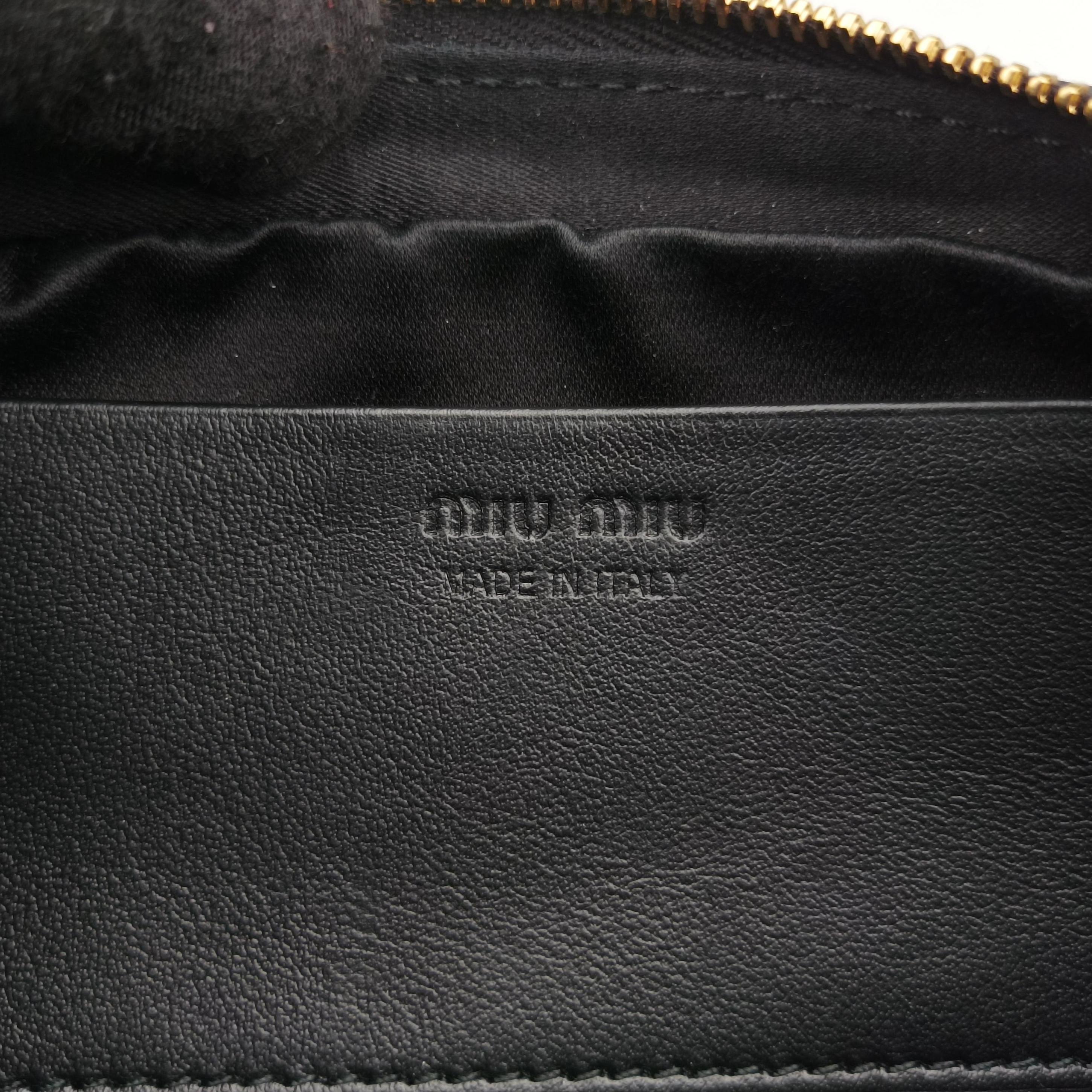Pre-owned Miu Miu Logo belt Black leather  bum bag/waist bag | stylenewstar