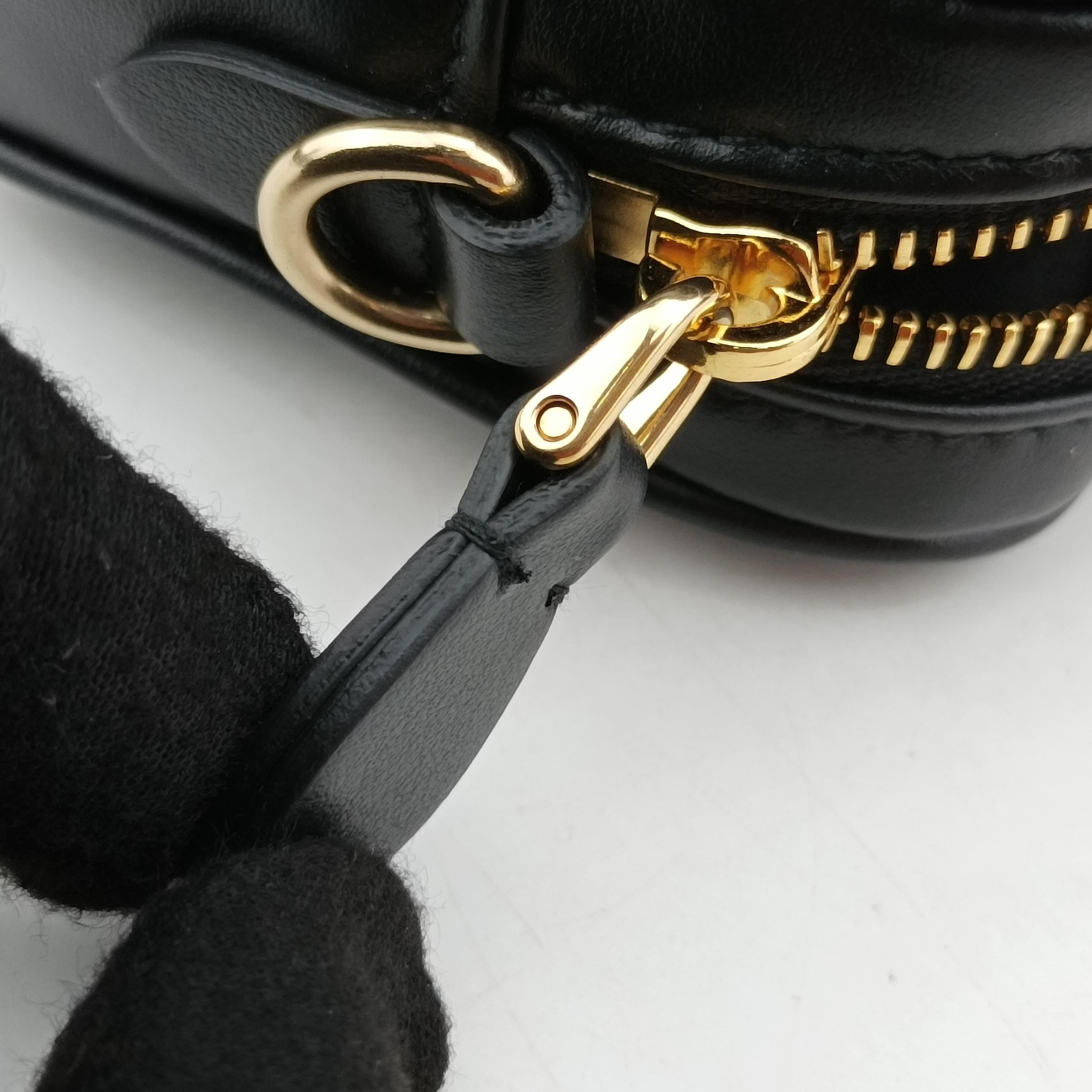 Pre-owned Miu Miu Logo belt Black leather  bum bag/waist bag | stylenewstar