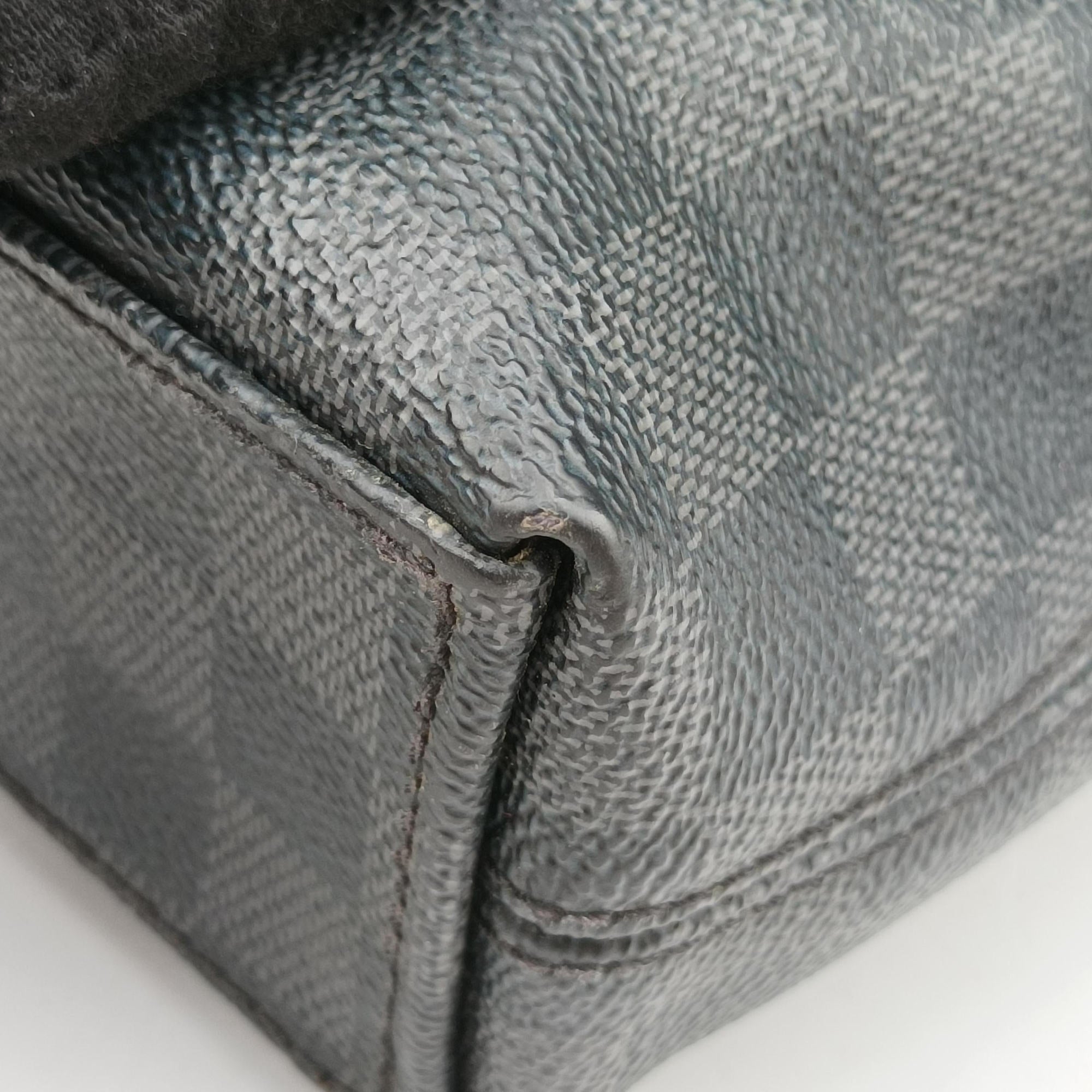 Pre-owned Louis Vuitton Porte Documents Jour Noir Damier Graphite N48224 shoulderbag | stylenewstar