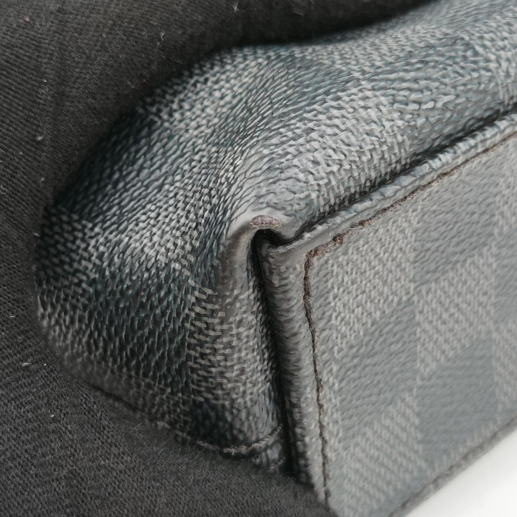 Pre-owned Louis Vuitton Porte Documents Jour Noir Damier Graphite N48224 shoulderbag | stylenewstar