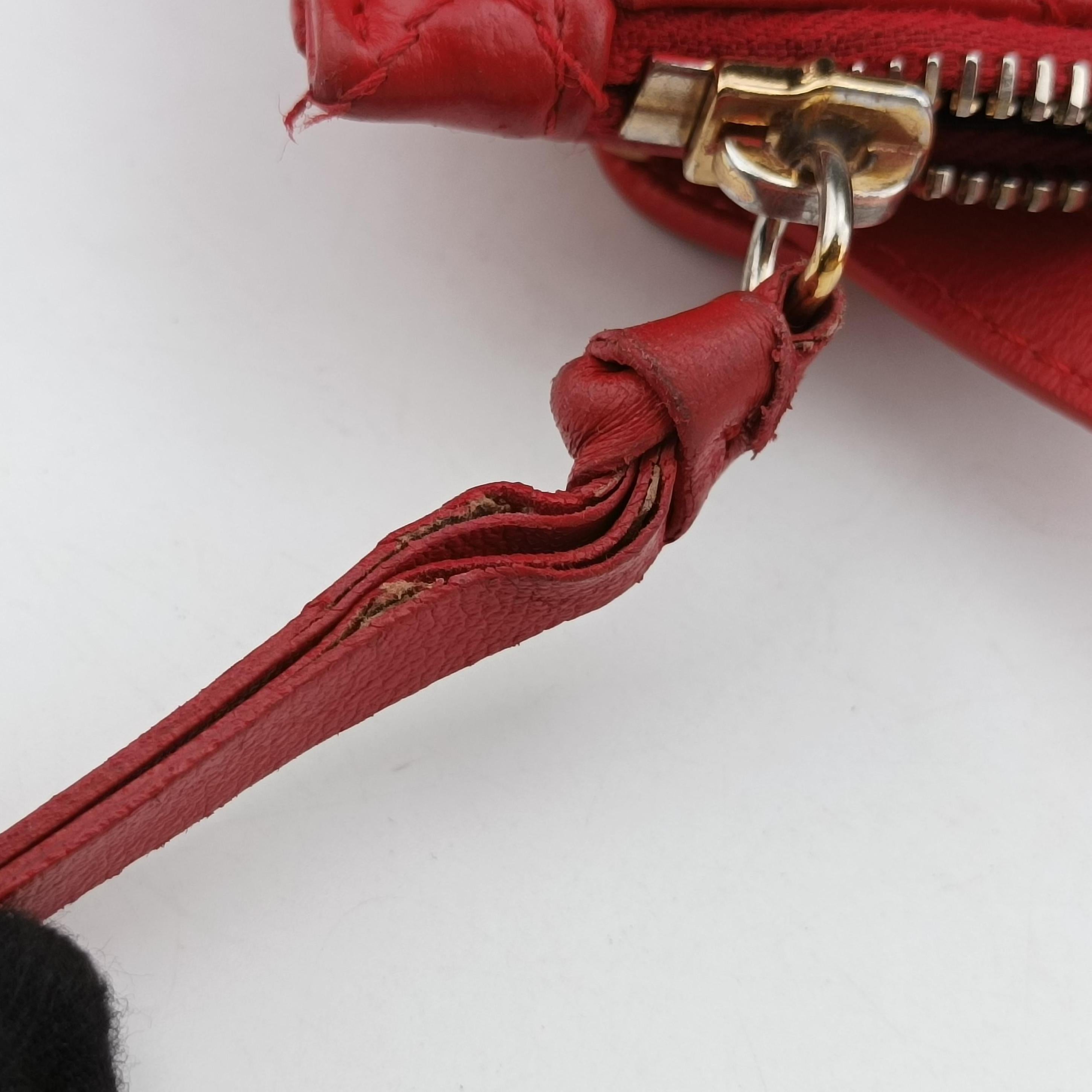 Secondhand VERSACE medusa Red leather  shoulderbag | stylenewstar
