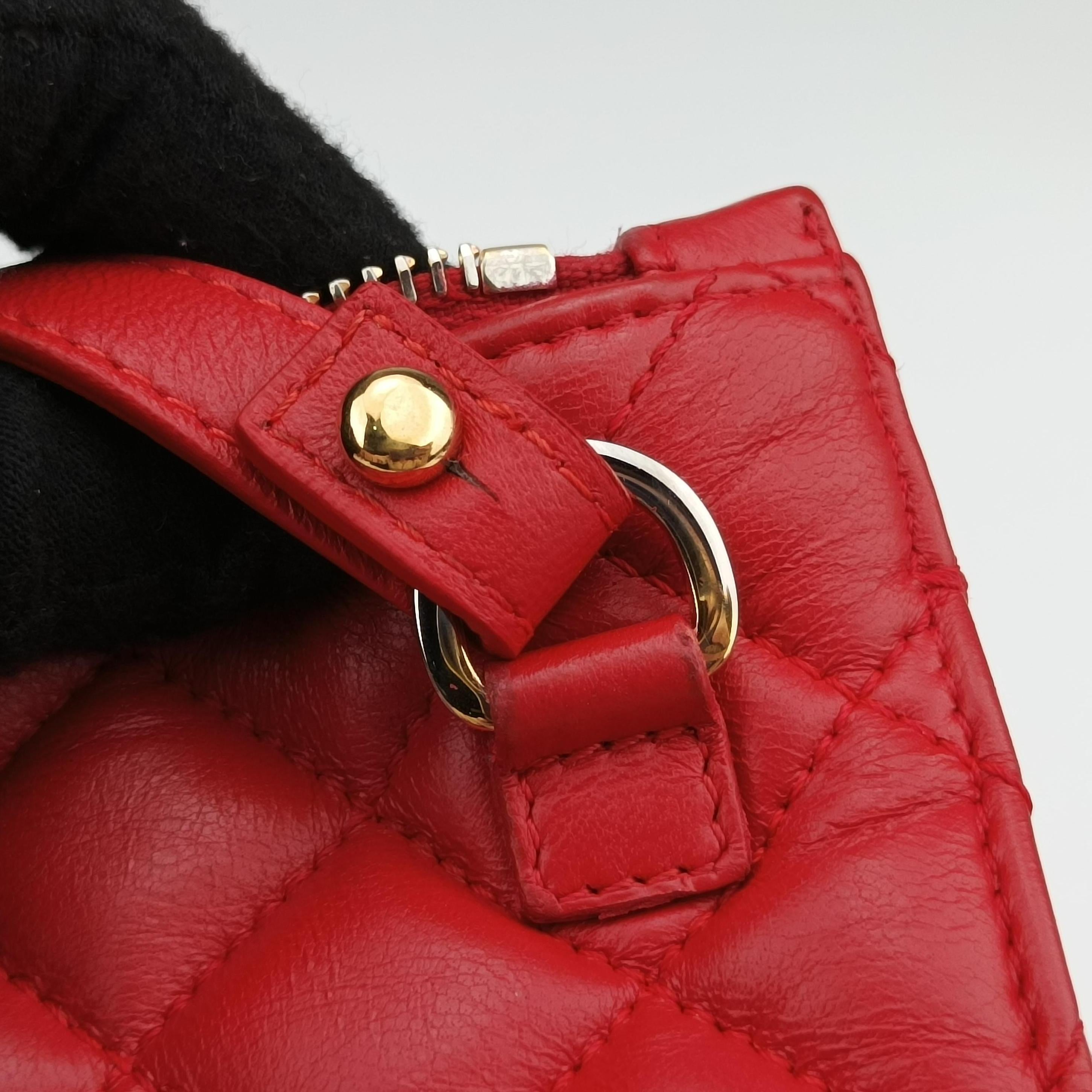 Secondhand VERSACE medusa Red leather  shoulderbag | stylenewstar