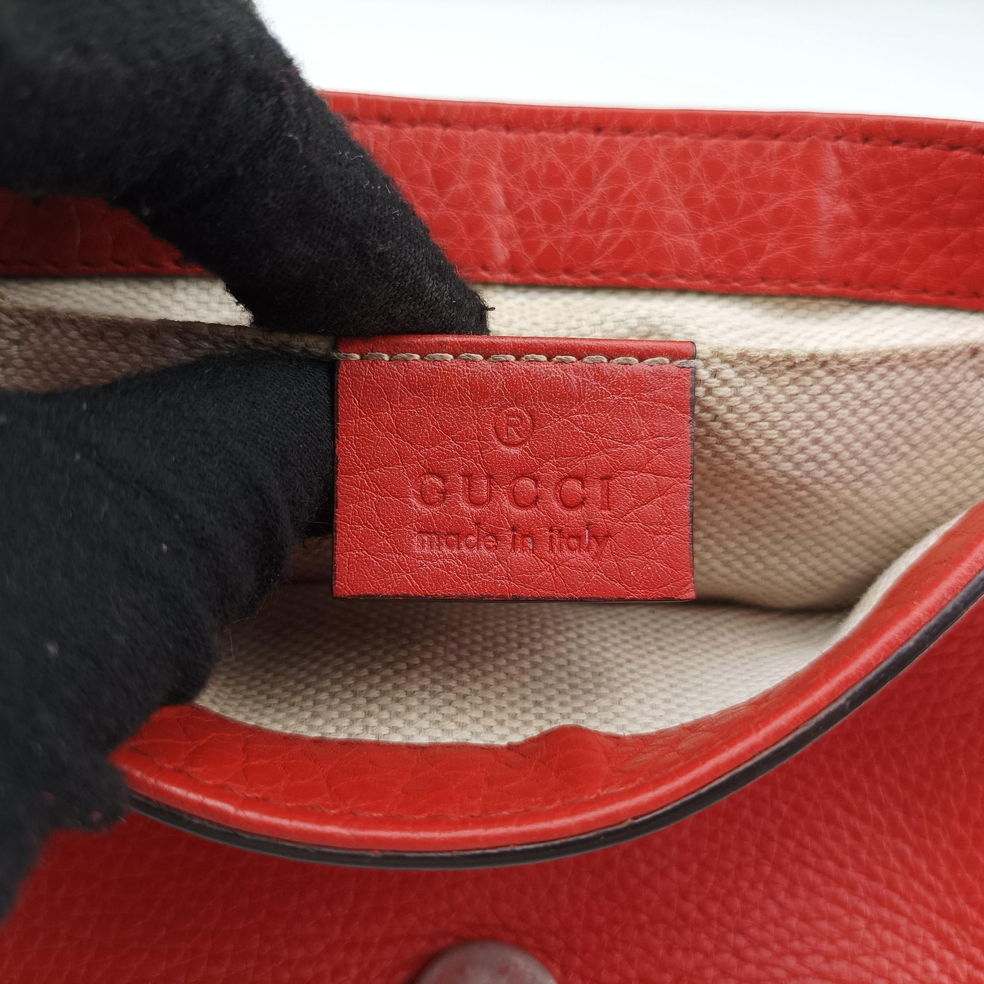 Pre-owned Gucci Soho Orange Leather 323190 shoulderbag | stylenewstar