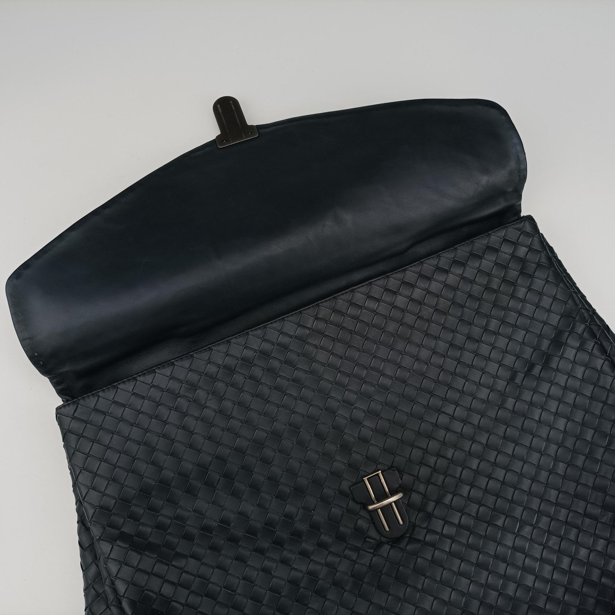 Vintage Bottega Veneta Intrecciato Navy lambskin  handbag | stylenewstar