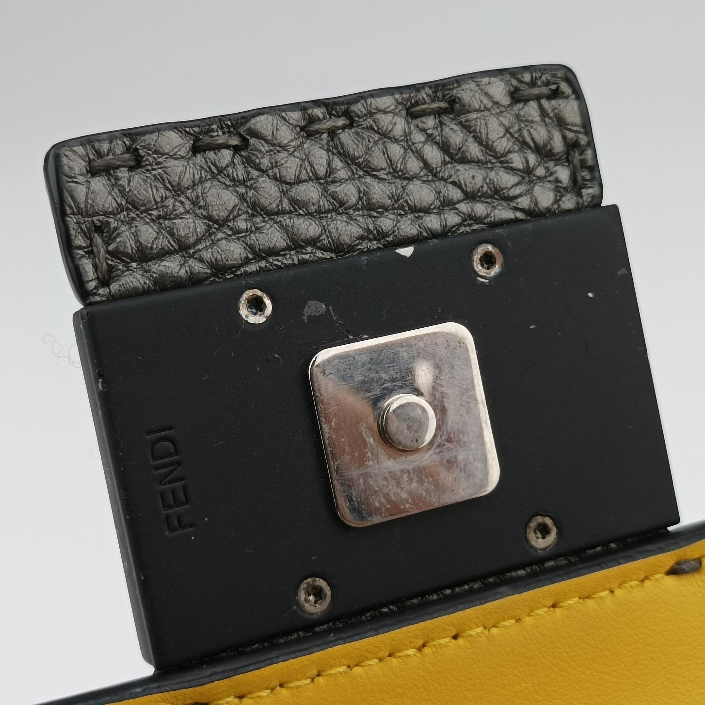 Vintage Fendi Baguette Grey Leather 7VA472 shoulderbag | stylenewstar