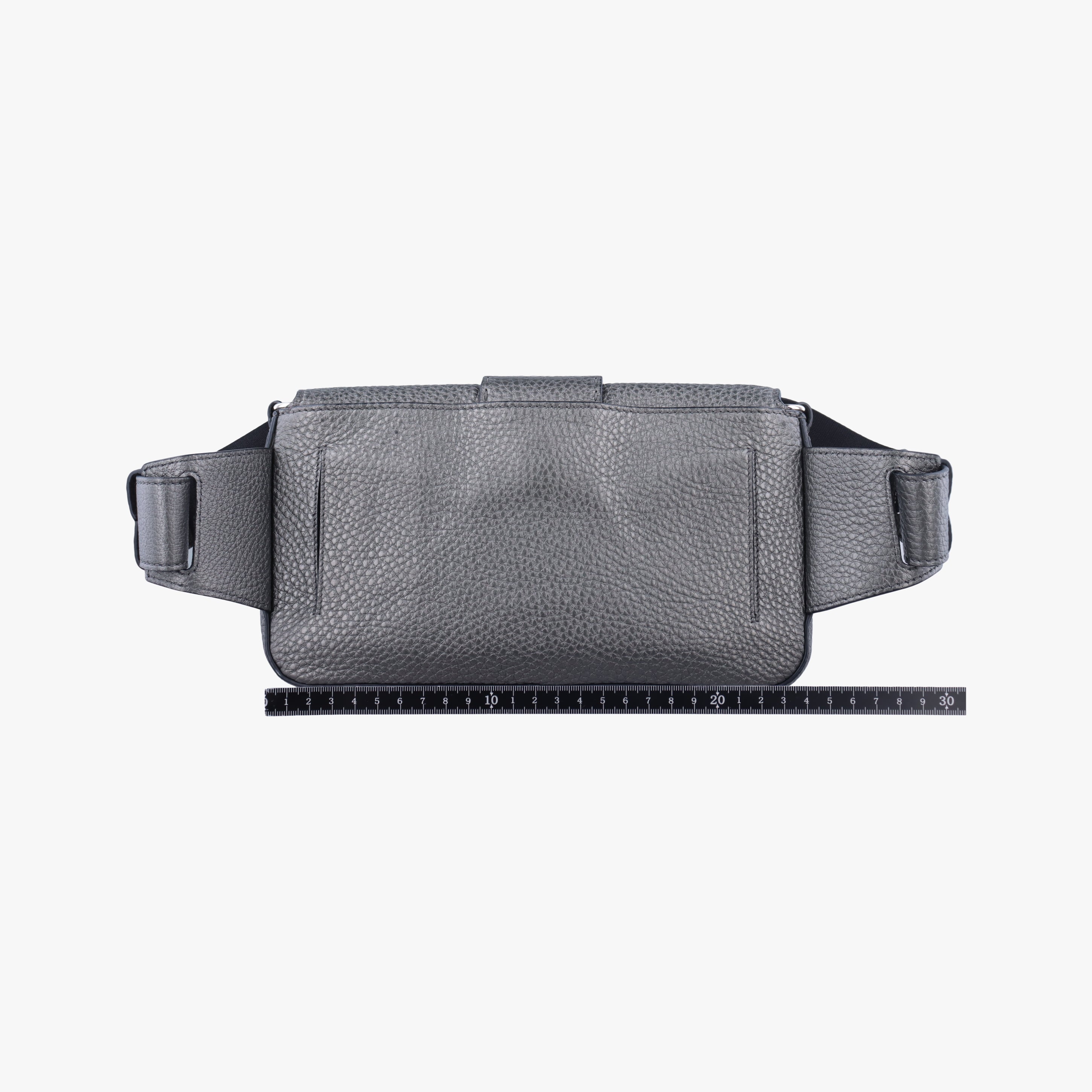 Vintage Fendi Baguette Grey Leather 7VA472 shoulderbag | stylenewstar