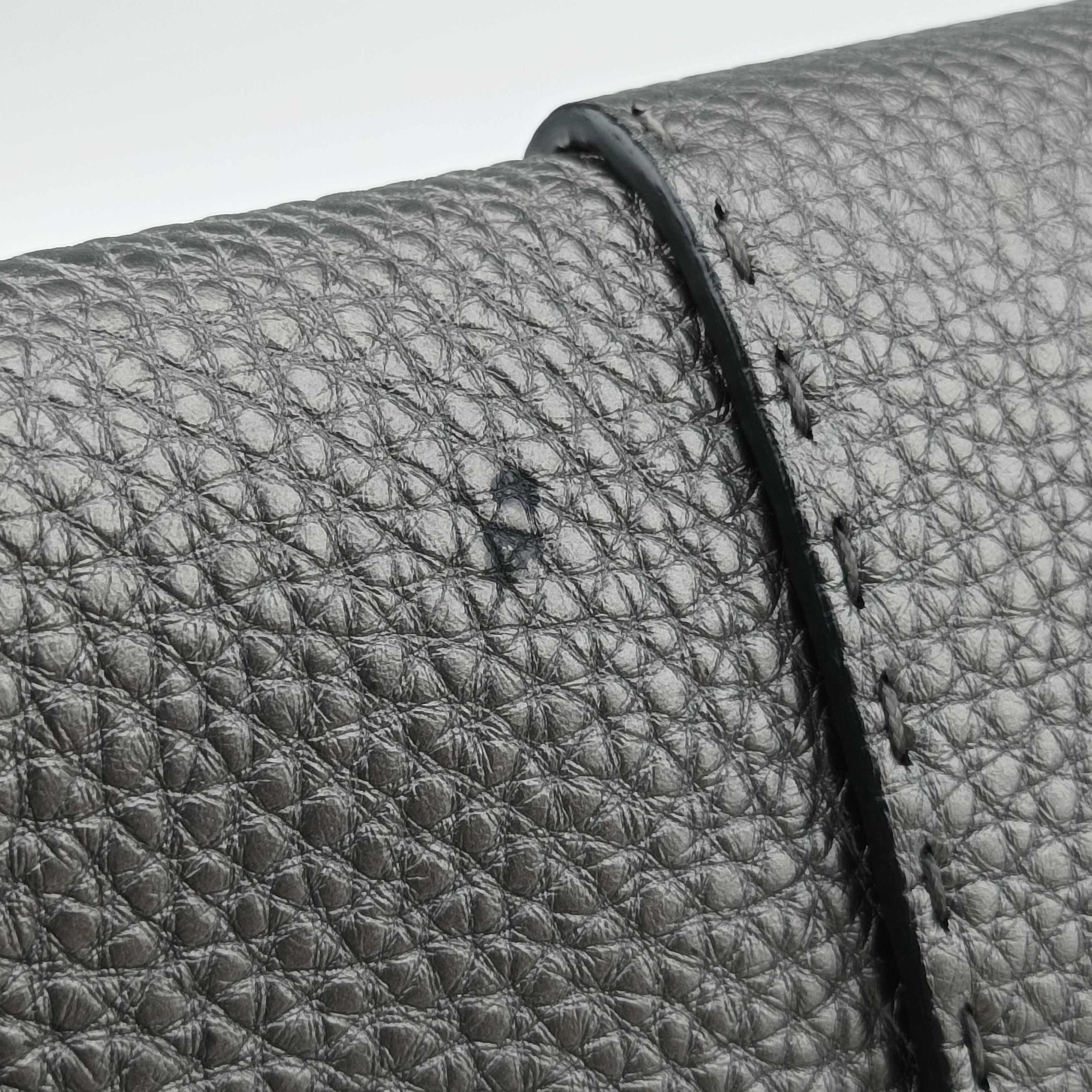 Vintage Fendi Baguette Grey Leather 7VA472 shoulderbag | stylenewstar
