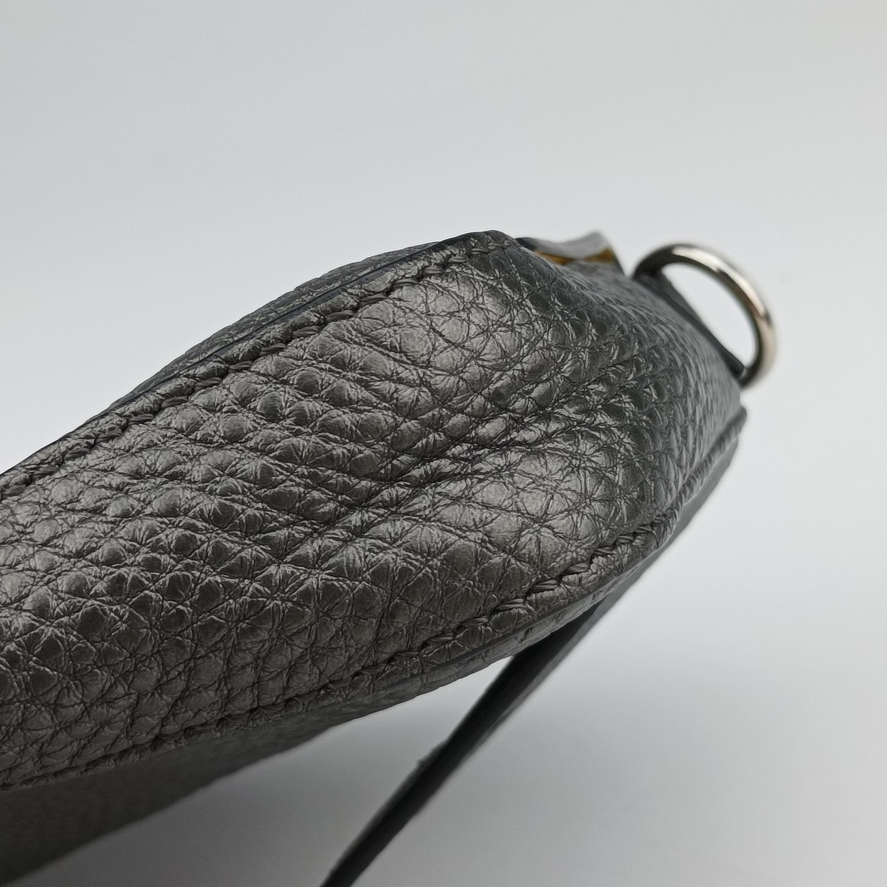 Vintage Fendi Baguette Grey Leather 7VA472 shoulderbag | stylenewstar