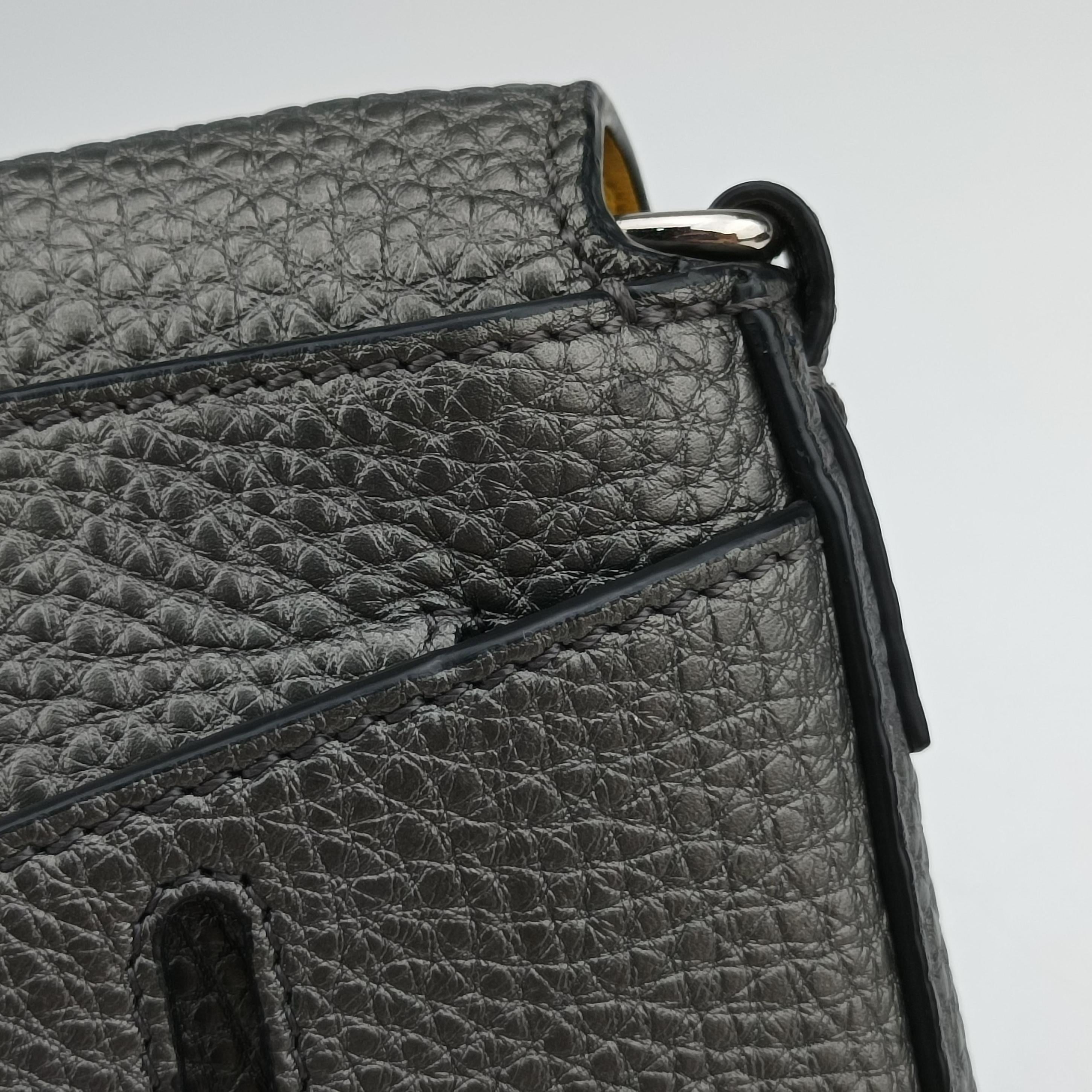 Vintage Fendi Baguette Grey Leather 7VA472 shoulderbag | stylenewstar