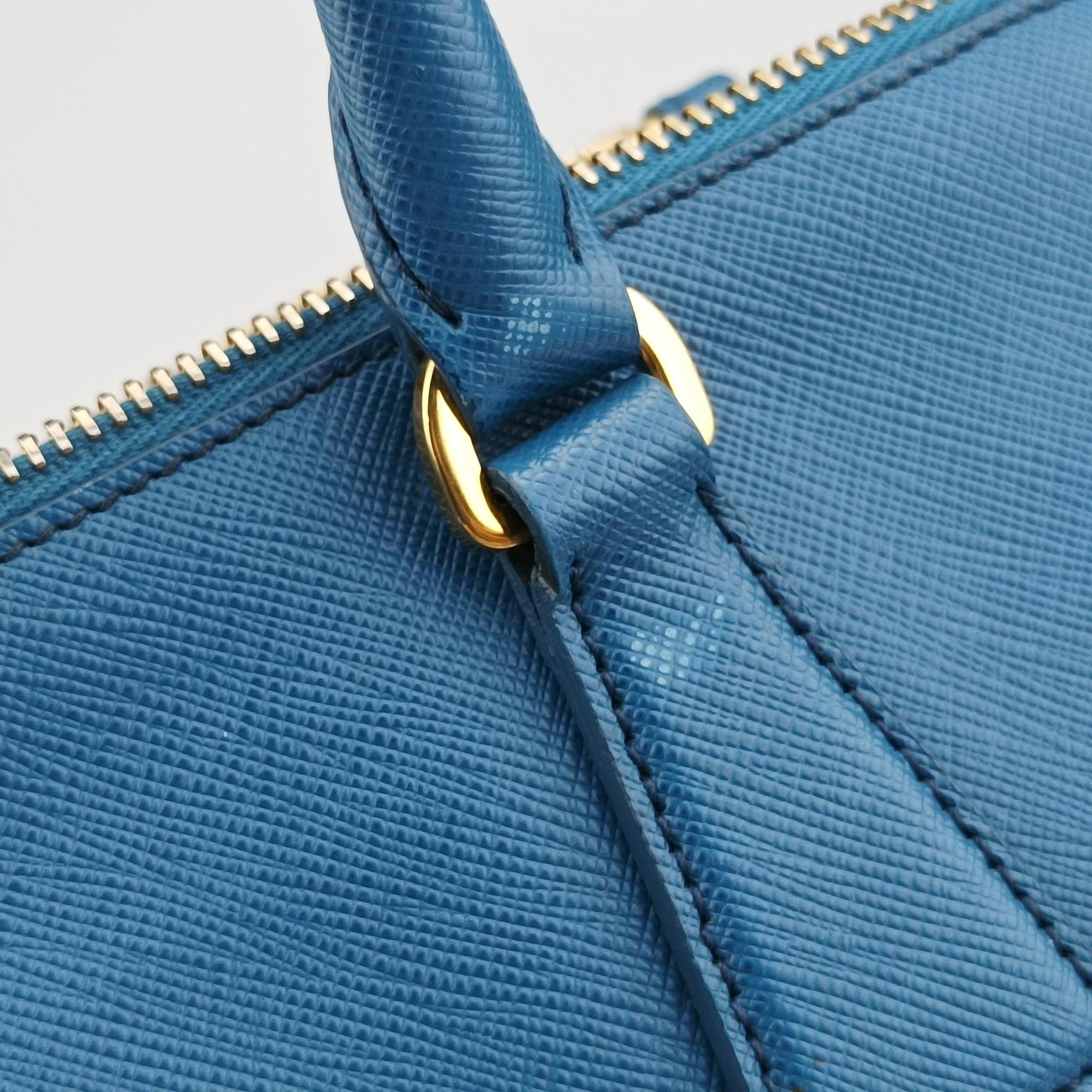 Vintage Prada Galleria Blue SAFFIANO Leather BN1801 shoulderbag | stylenewstar