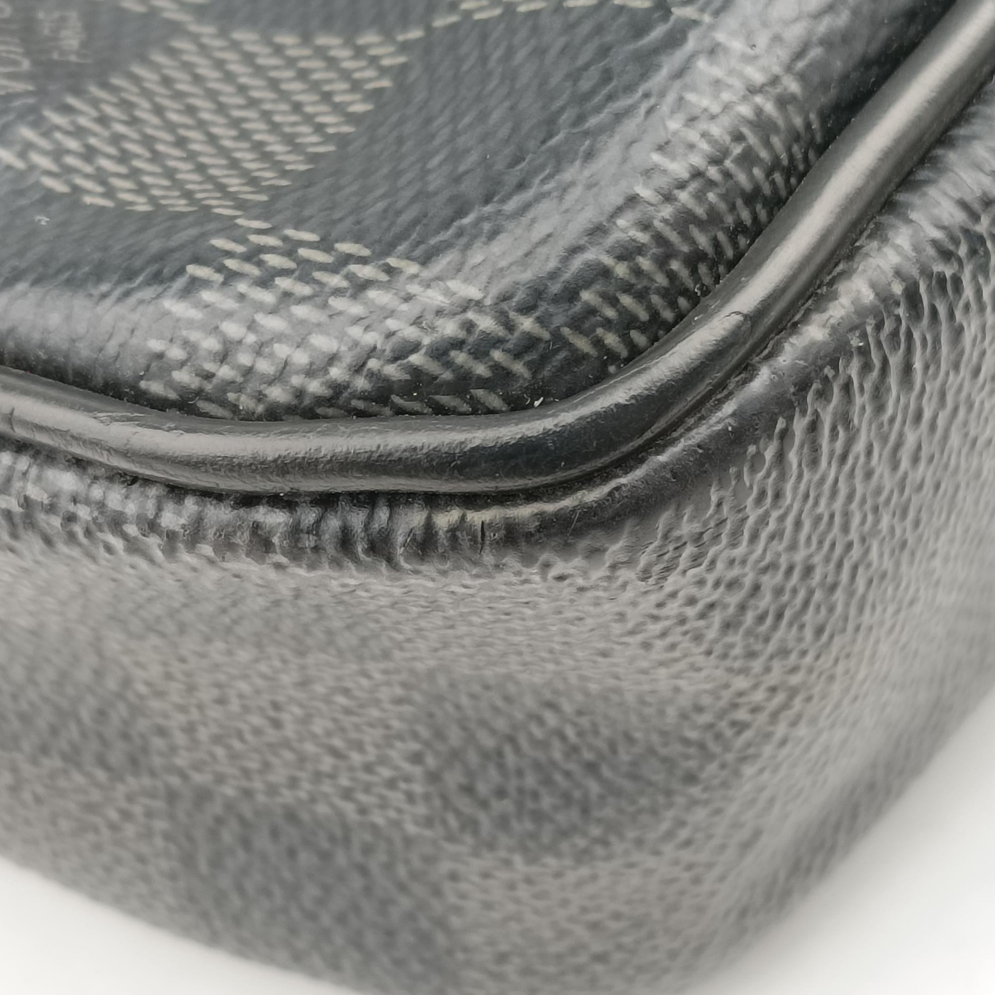 Pre-owned Louis Vuitton Porte Documents Voyage PM Noir Damier Graphite N41478 shoulderbag | stylenewstar