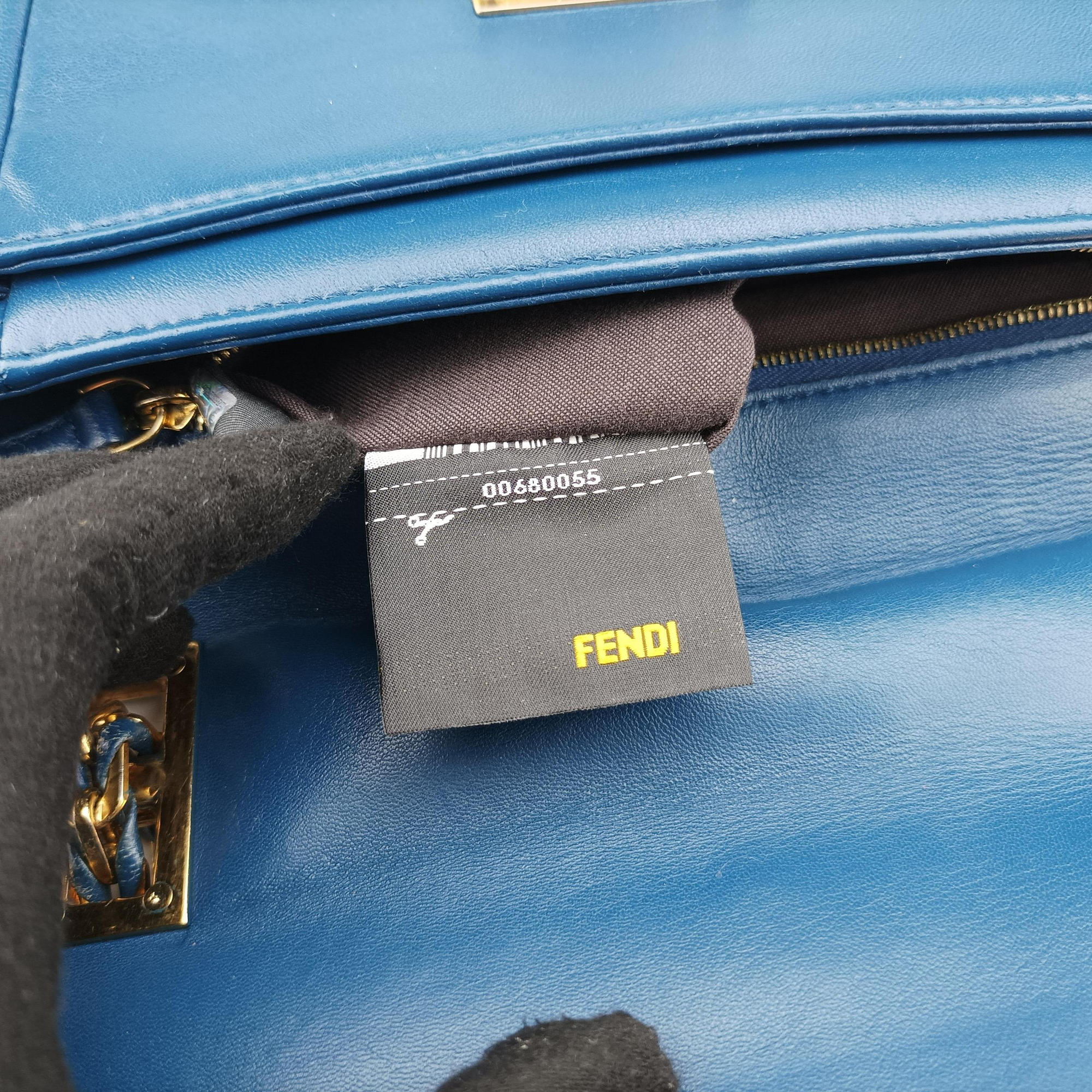 Pre-owned Fendi Be Baguette Blue lambskin 8BR677 shoulderbag | stylenewstar