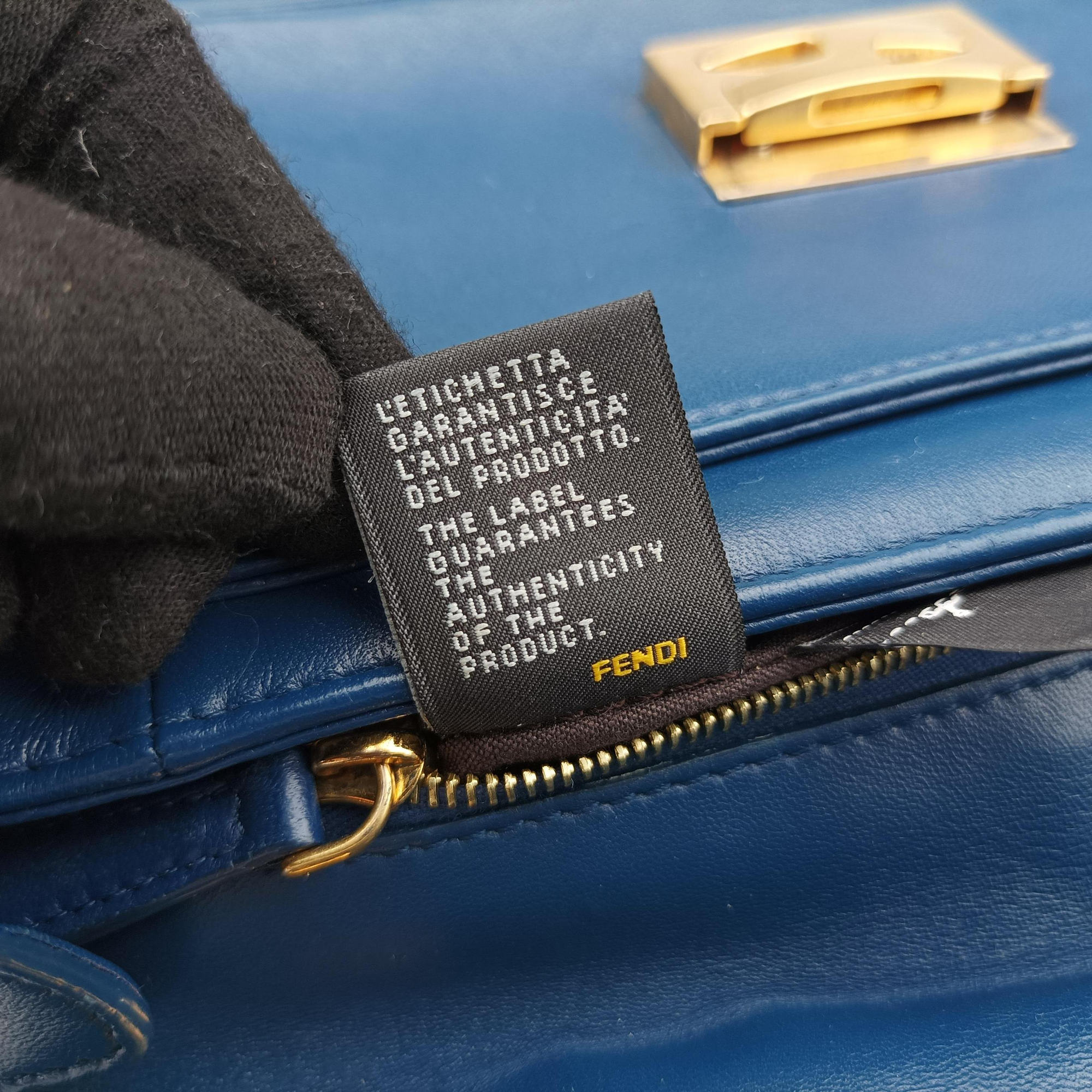 Pre-owned Fendi Be Baguette Blue lambskin 8BR677 shoulderbag | stylenewstar