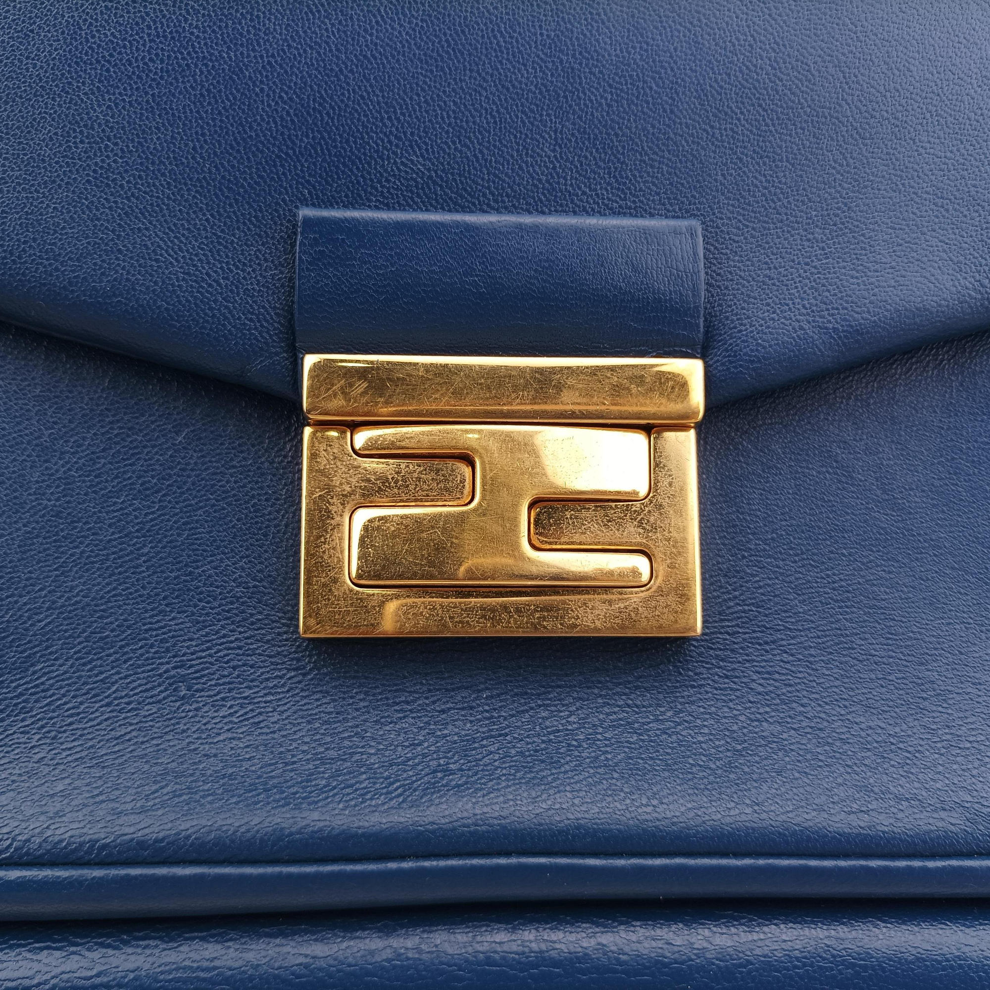 Pre-owned Fendi Be Baguette Blue lambskin 8BR677 shoulderbag | stylenewstar