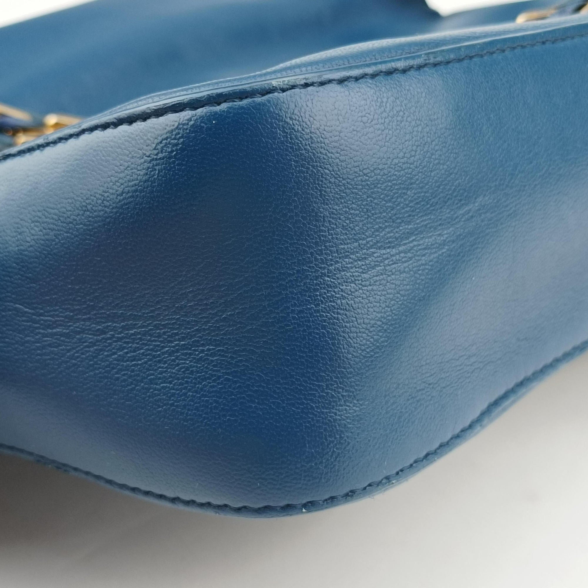 Pre-owned Fendi Be Baguette Blue lambskin 8BR677 shoulderbag | stylenewstar