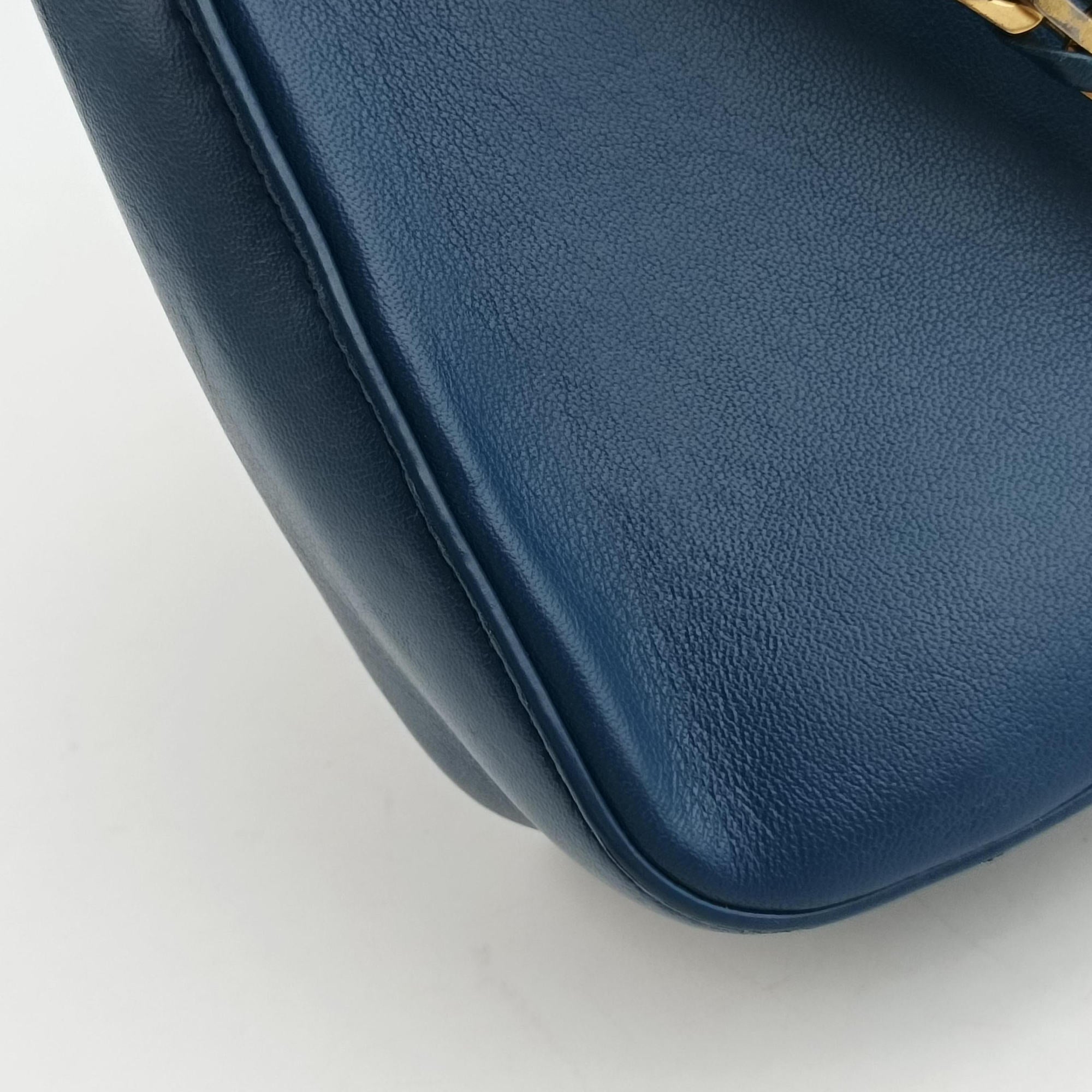 Pre-owned Fendi Be Baguette Blue lambskin 8BR677 shoulderbag | stylenewstar