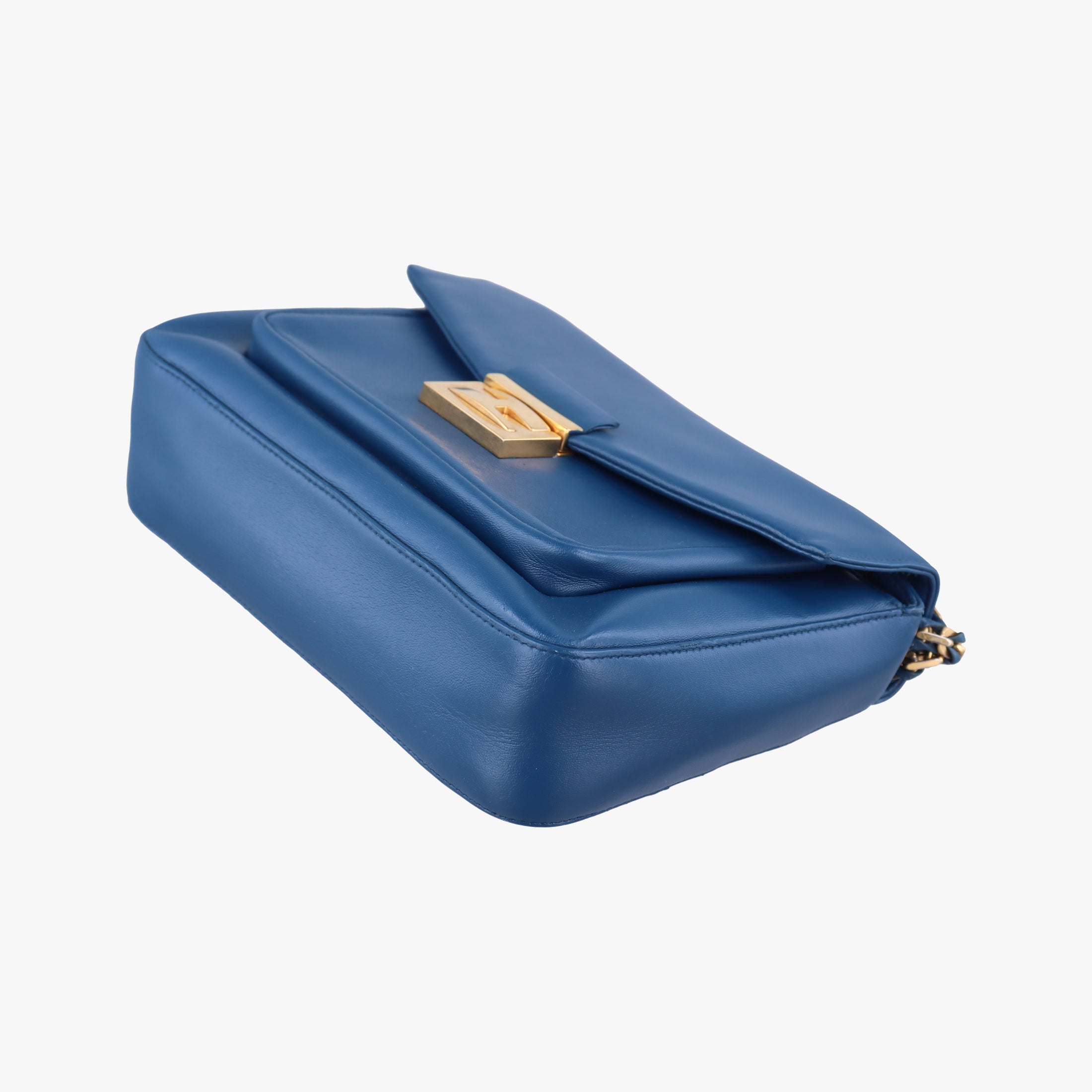 Pre-owned Fendi Be Baguette Blue lambskin 8BR677 shoulderbag | stylenewstar