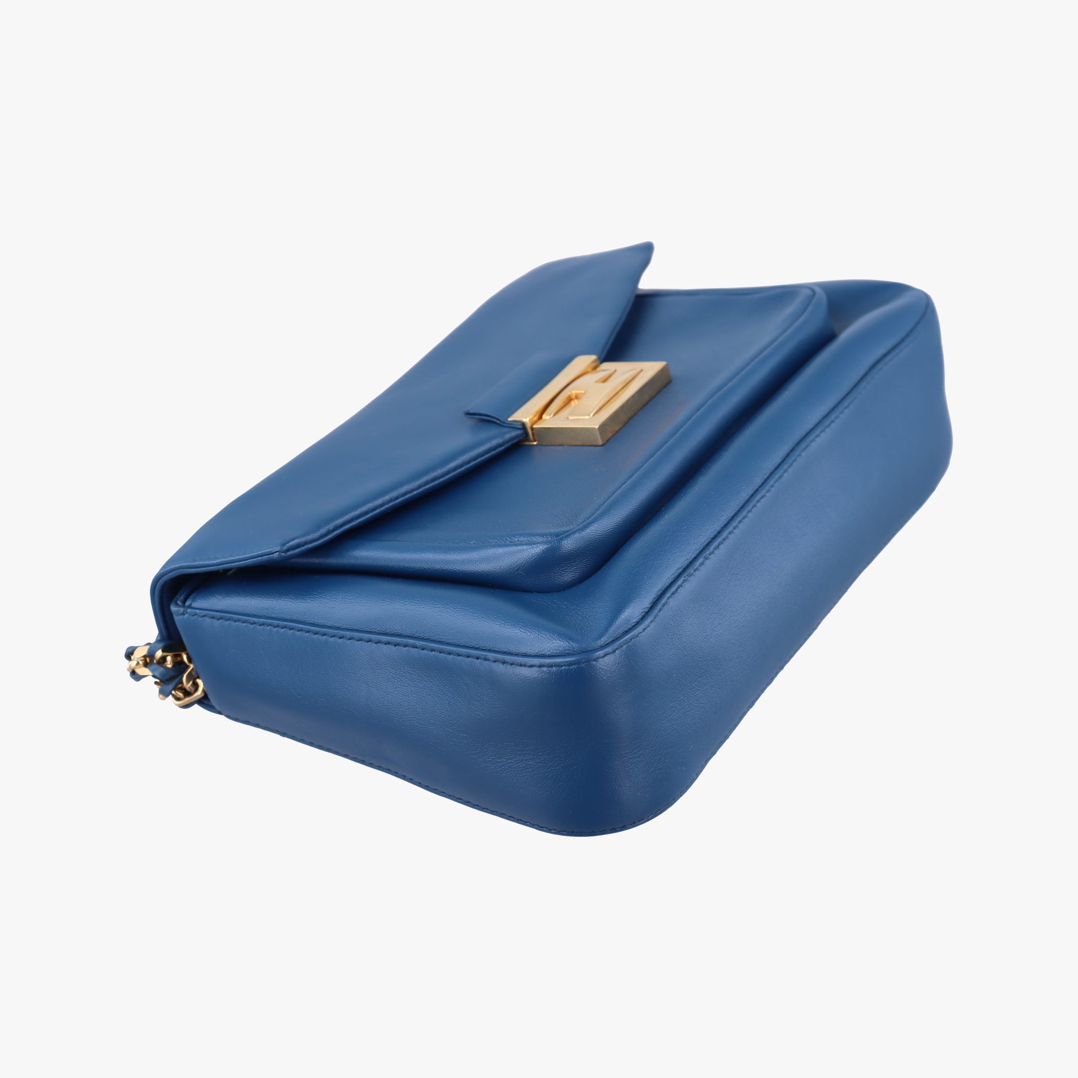 Pre-owned Fendi Be Baguette Blue lambskin 8BR677 shoulderbag | stylenewstar