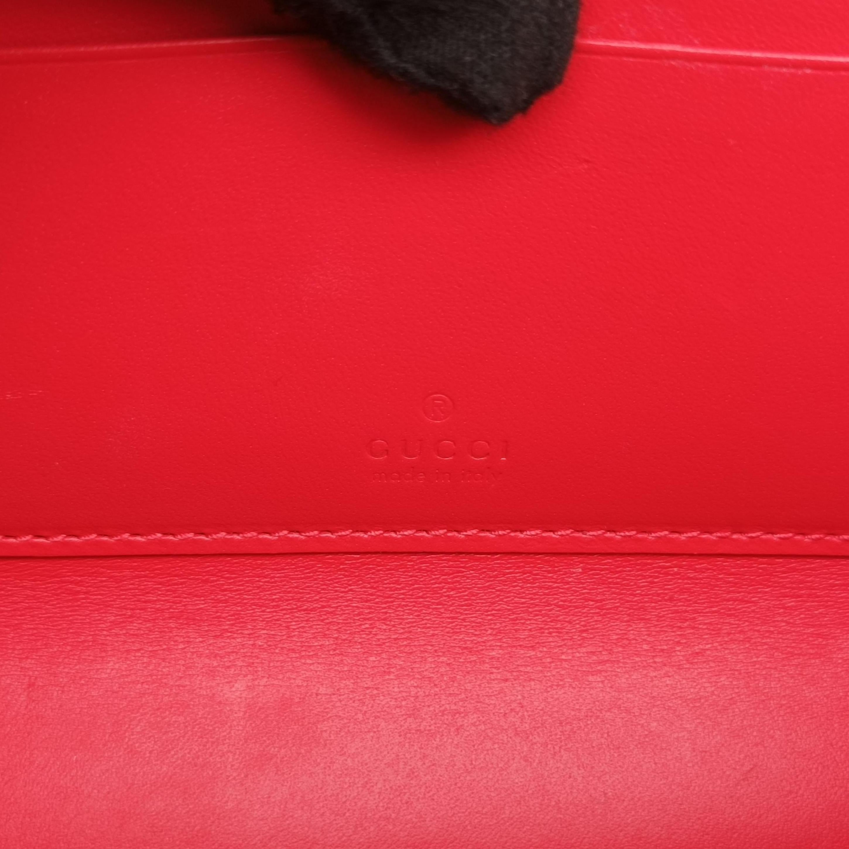 Pre-owned Gucci GG Supreme Brown×Red PVC coated canvas 677610 shoulderbag | stylenewstar