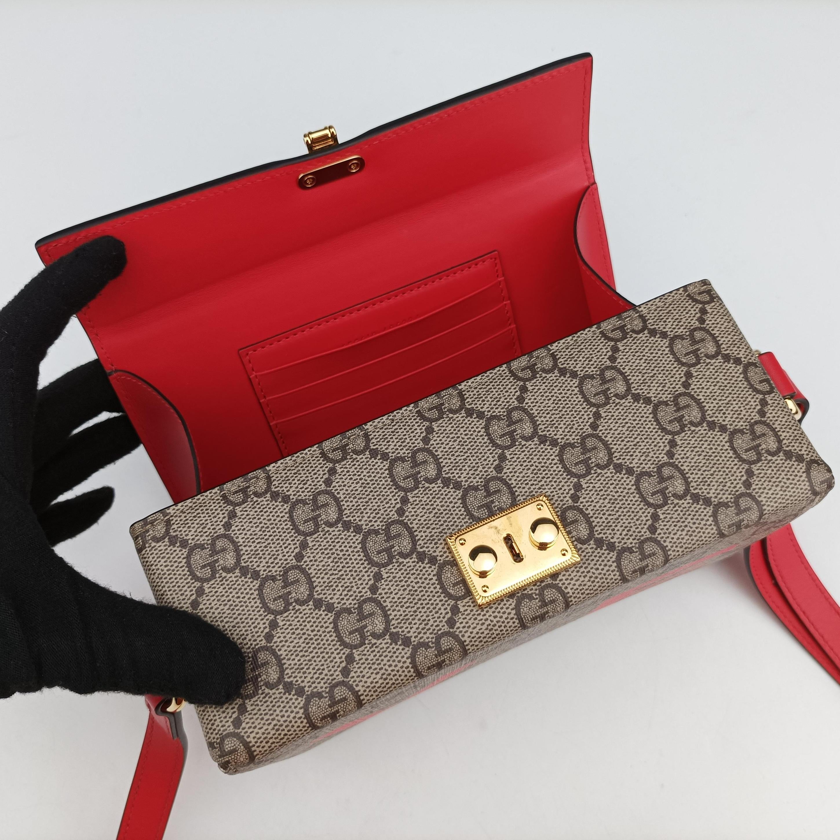 Pre-owned Gucci GG Supreme Brown×Red PVC coated canvas 677610 shoulderbag | stylenewstar
