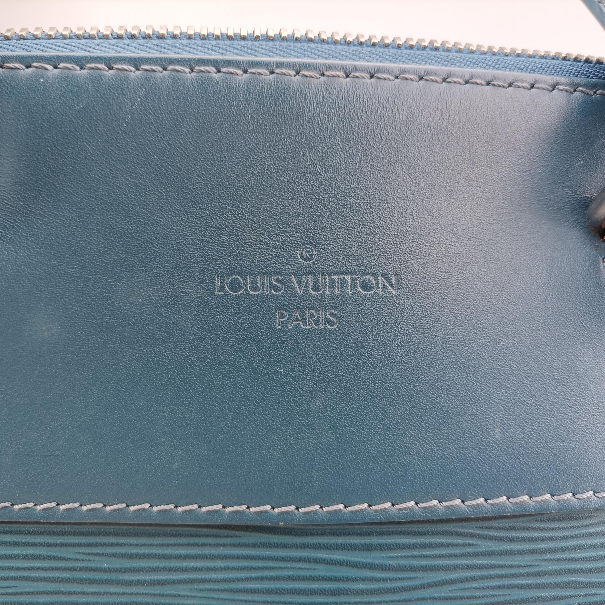 Pre-owned Louis Vuitton Porte Documents Jour blue Epi M51700 handbag | stylenewstar