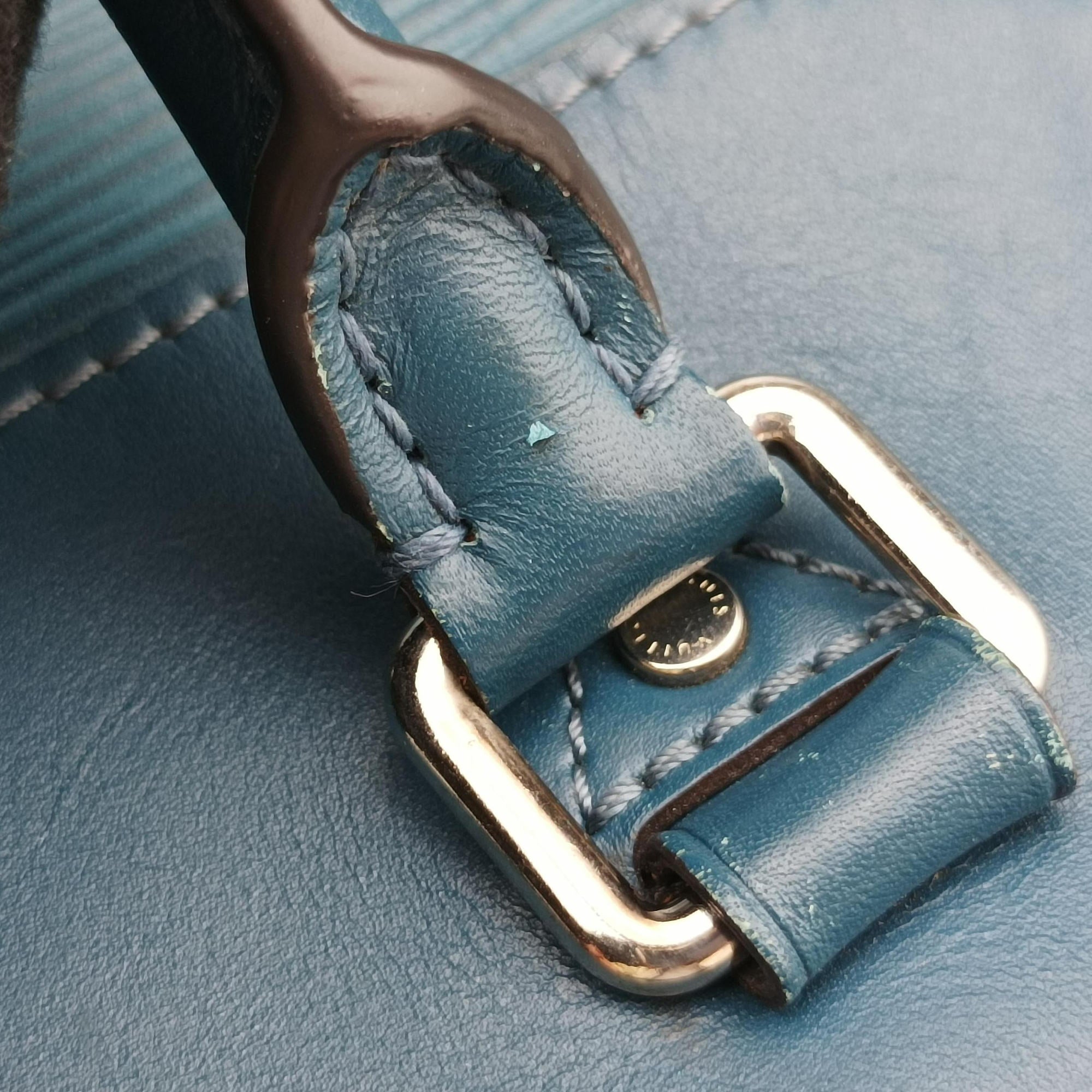 Pre-owned Louis Vuitton Porte Documents Jour blue Epi M51700 handbag | stylenewstar