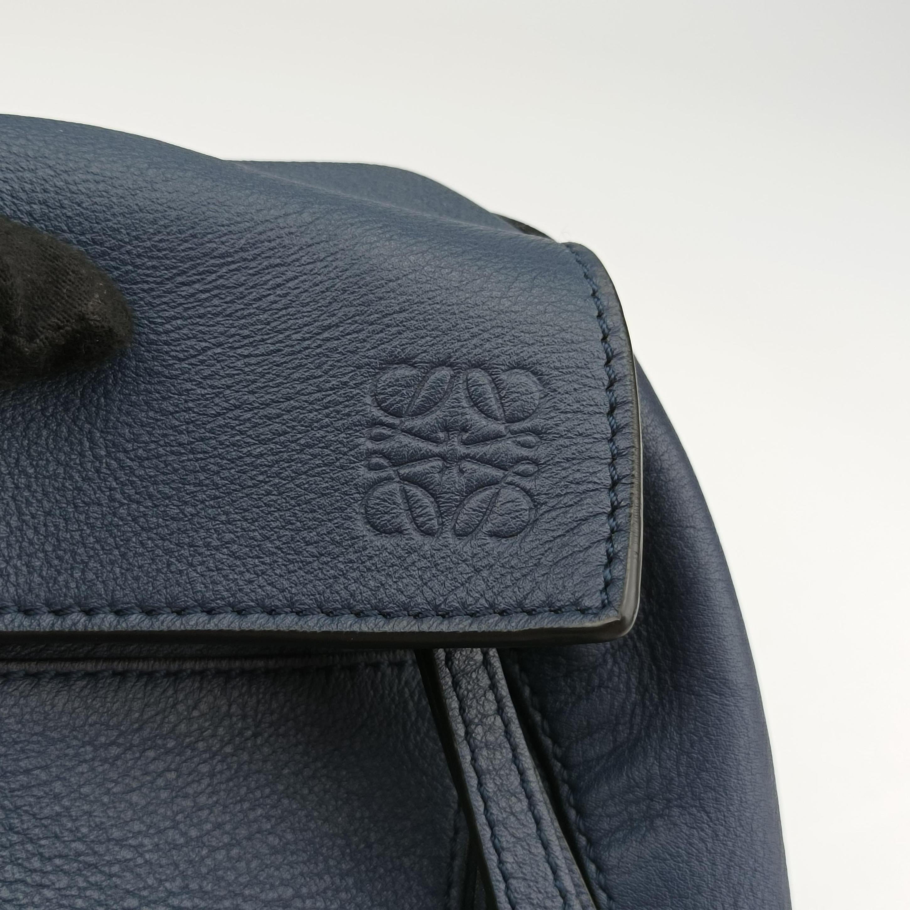 Pre-owned Loewe Puzzle Navy Leather  bum bag/waist bag | stylenewstar