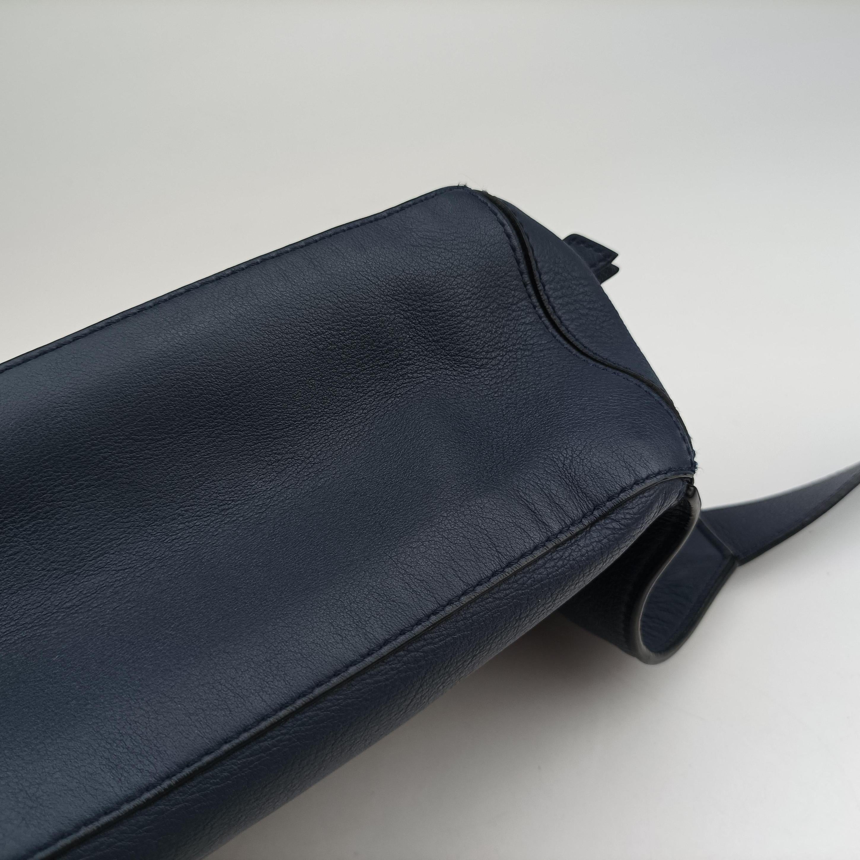 Pre-owned Loewe Puzzle Navy Leather  bum bag/waist bag | stylenewstar