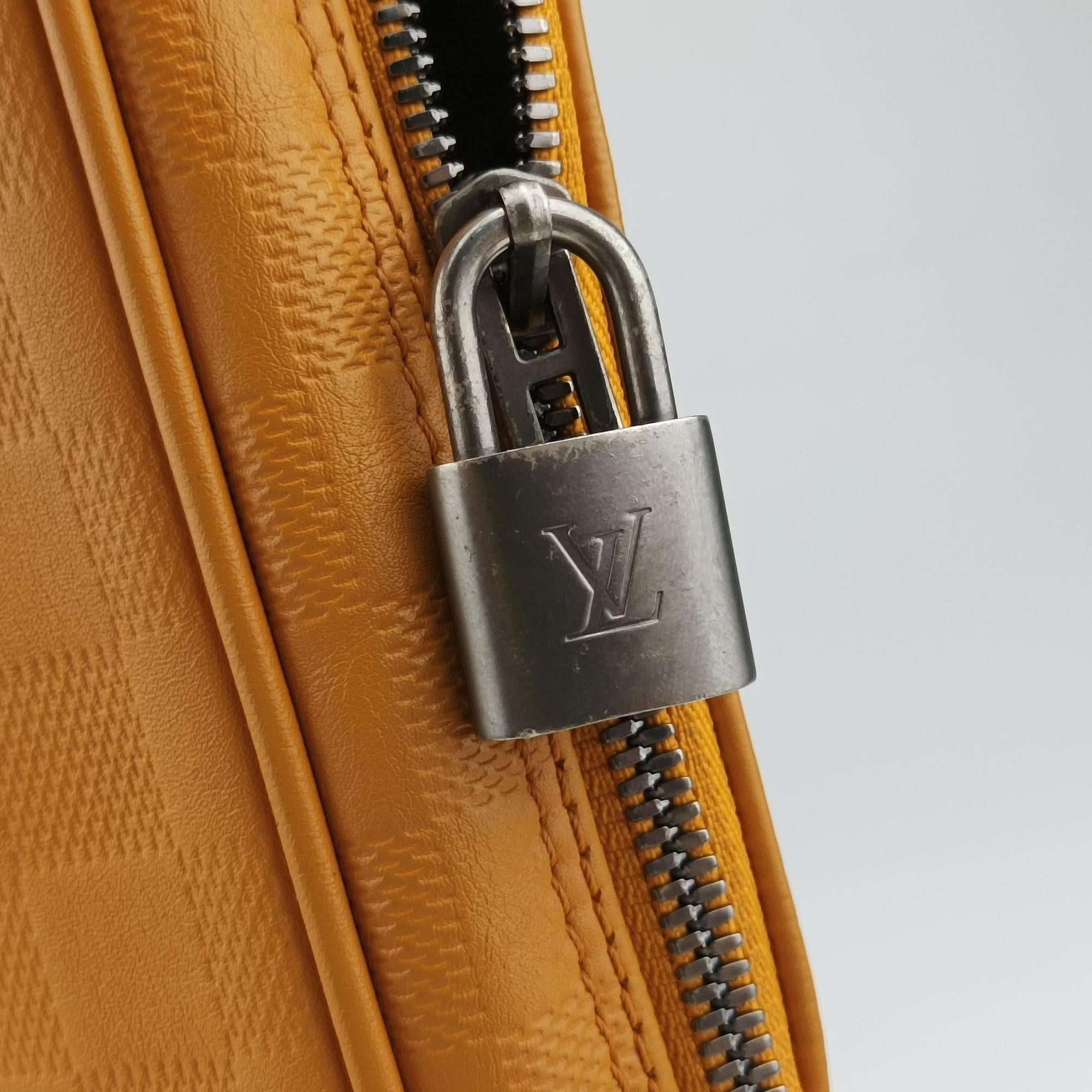 Vintage Louis Vuitton Porte Documents Voyage SOLAR Damier Infini N41218 handbag | stylenewstar